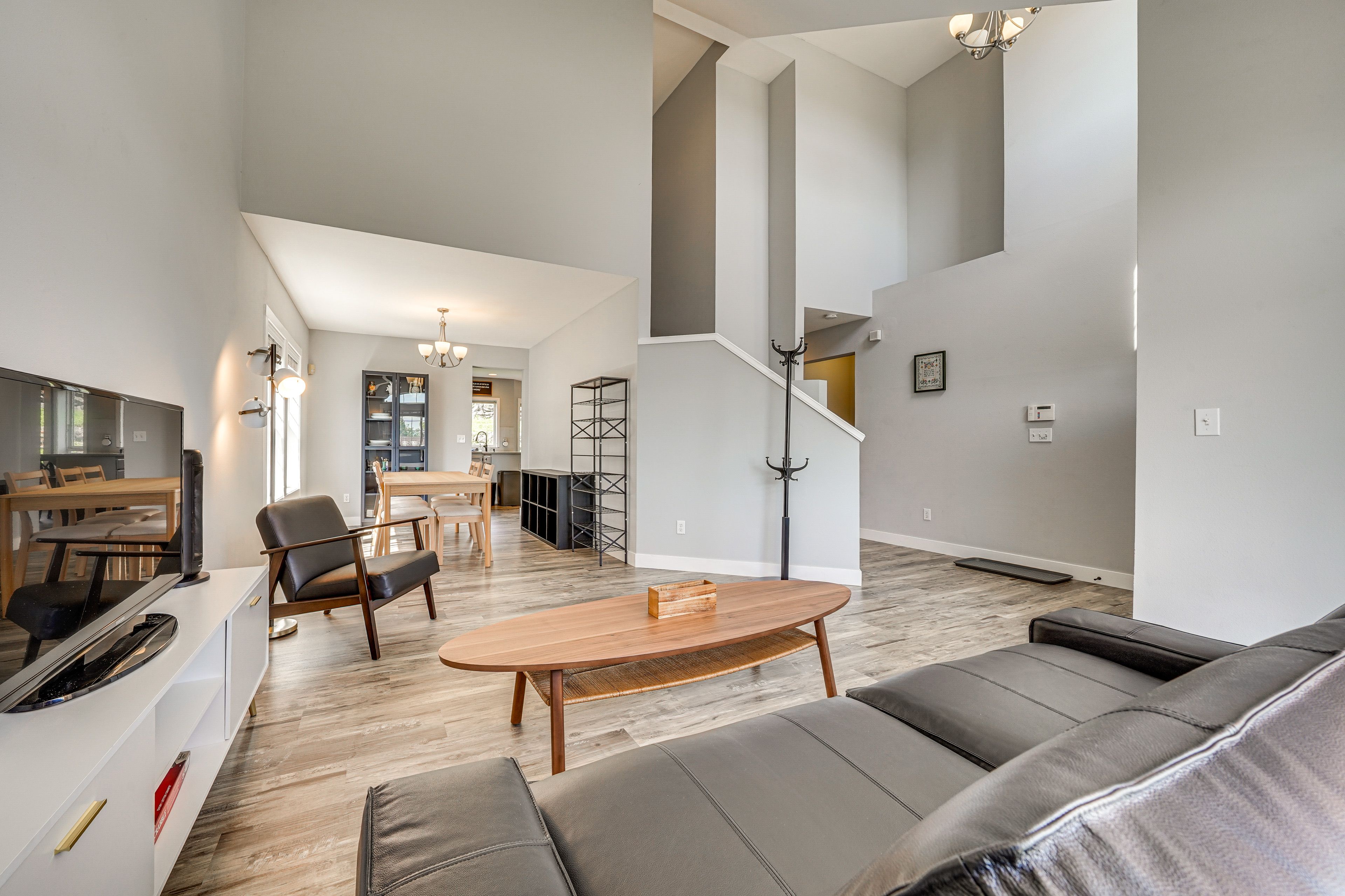 Front Living Room | Dining Area