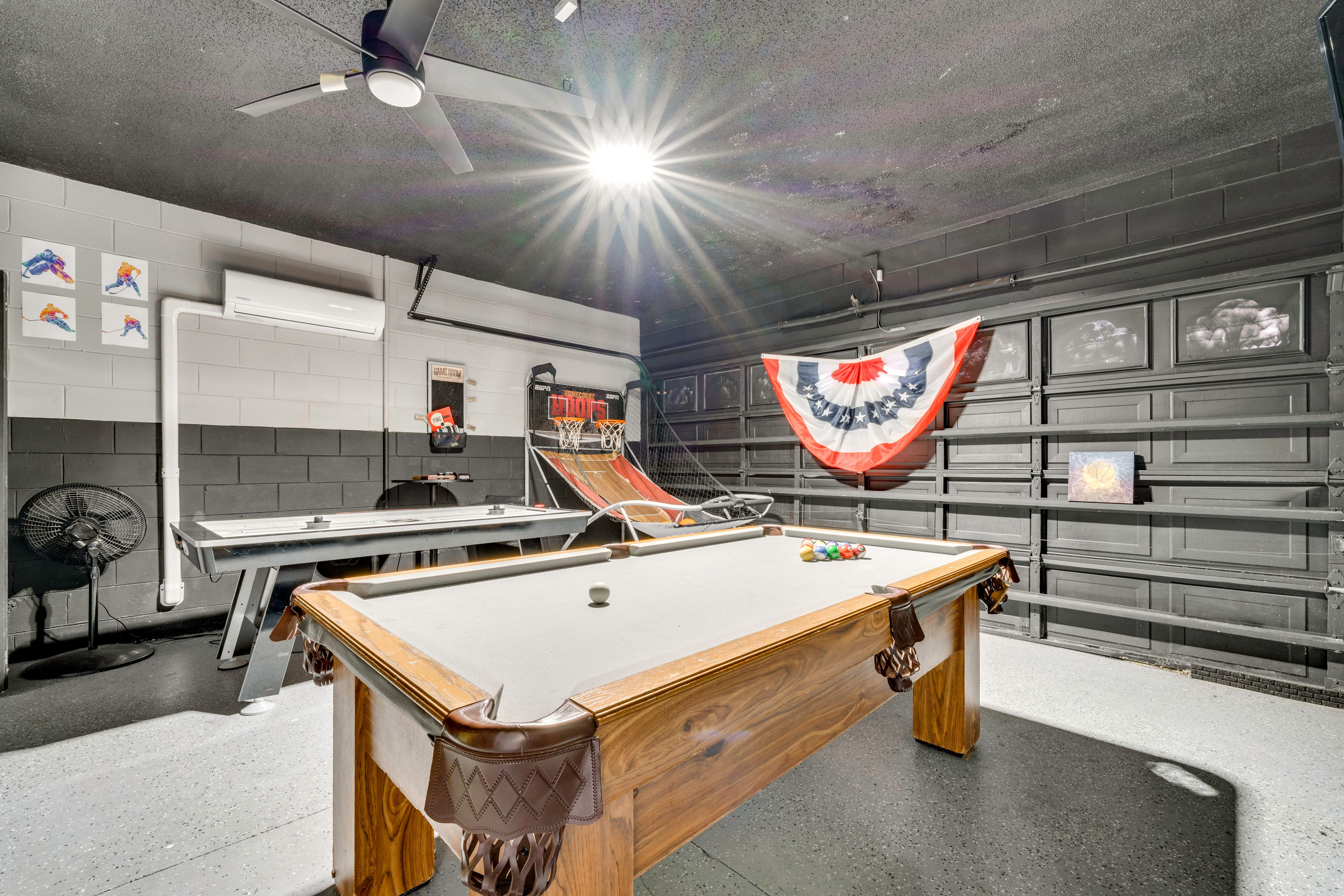 Garage/Game Room