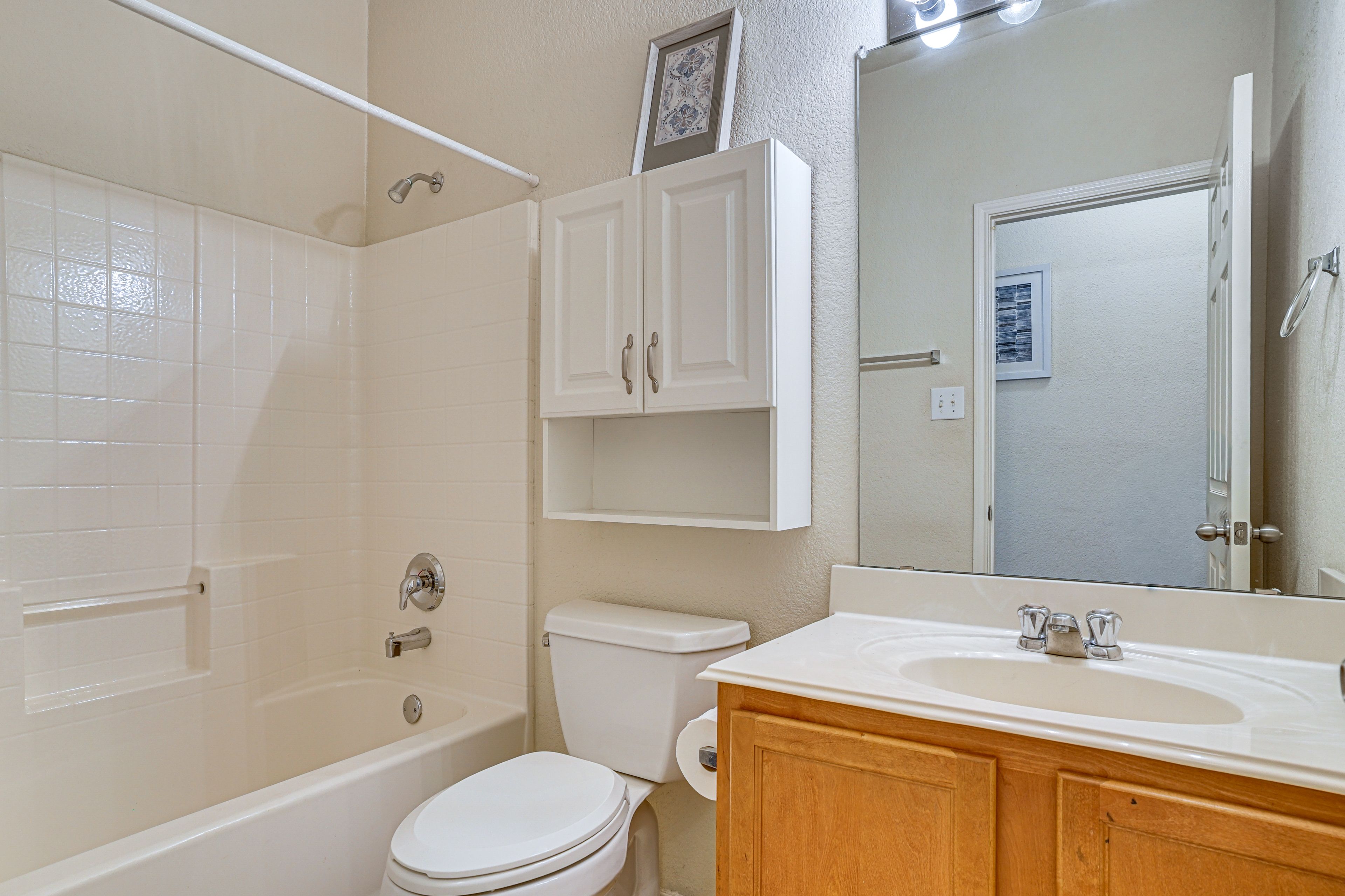 Full Bathroom