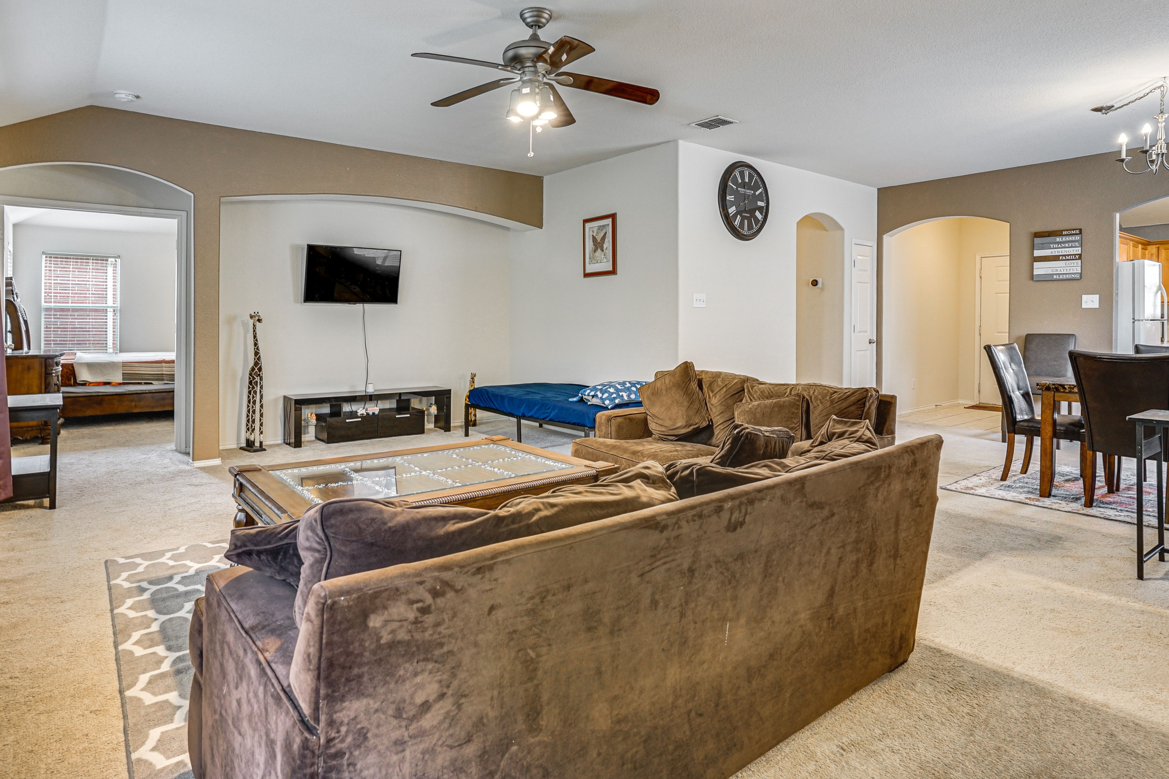 Living Room | Twin Bed