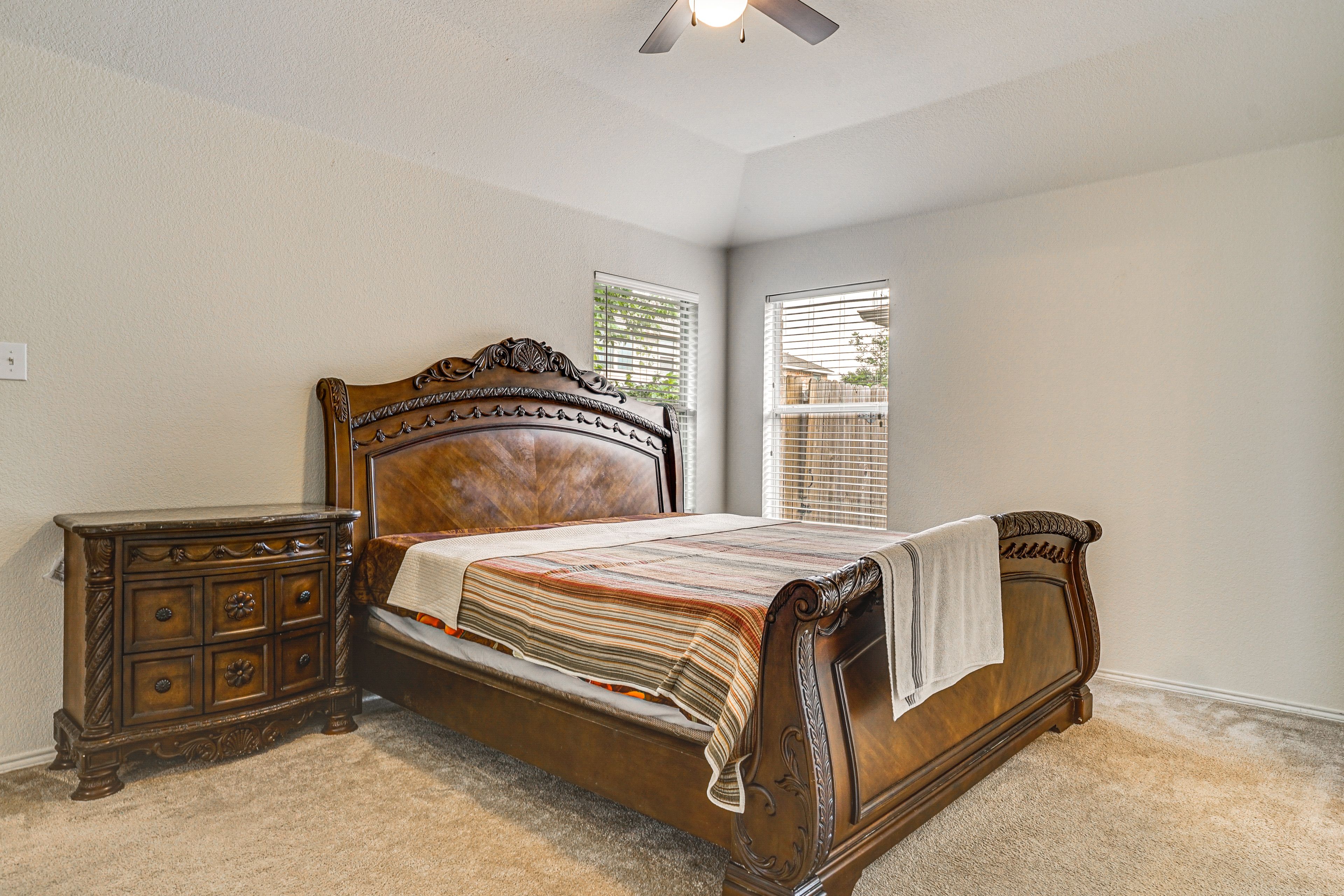 Bedroom 1 | King Bed