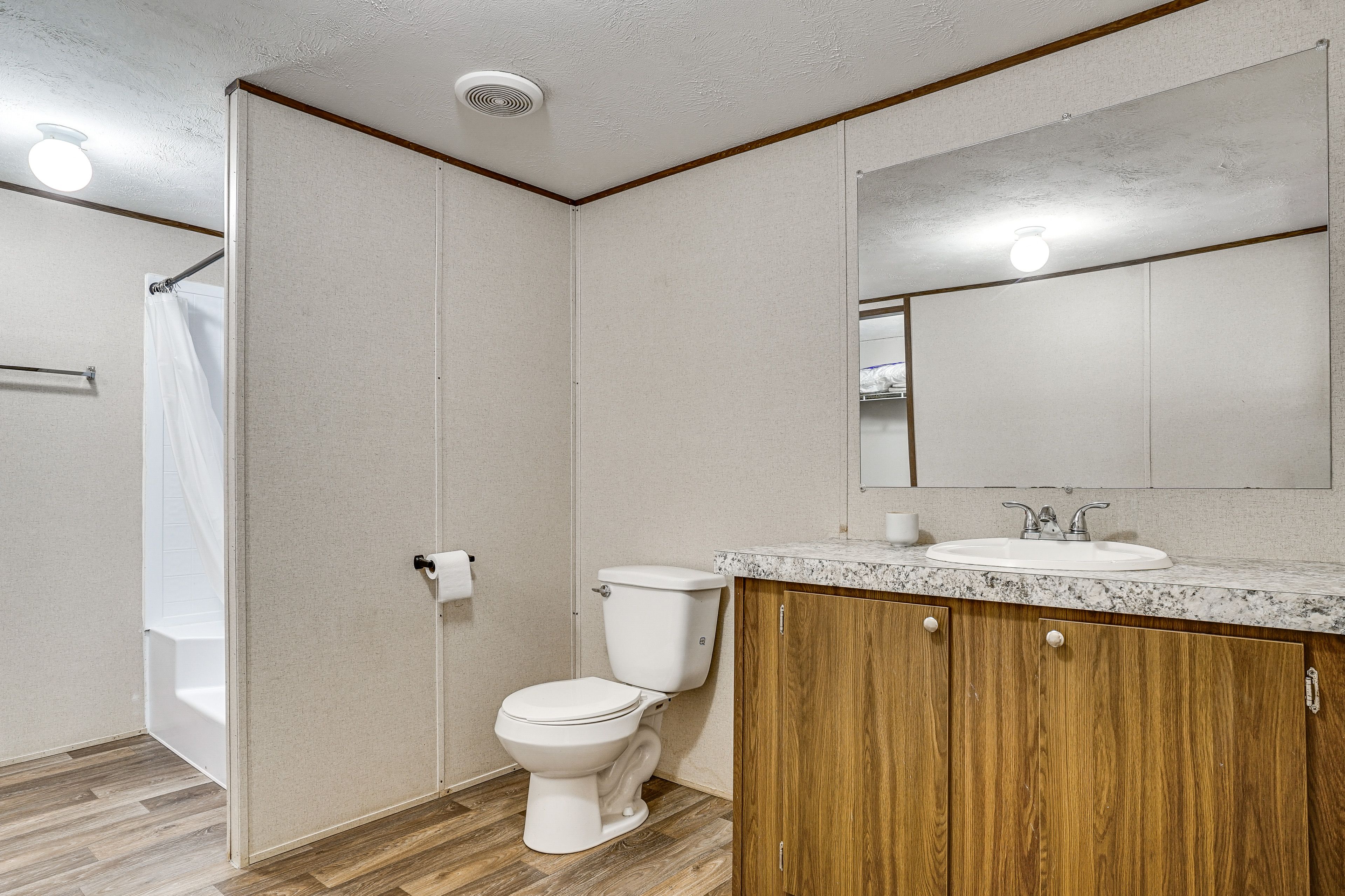 Full Bathroom
