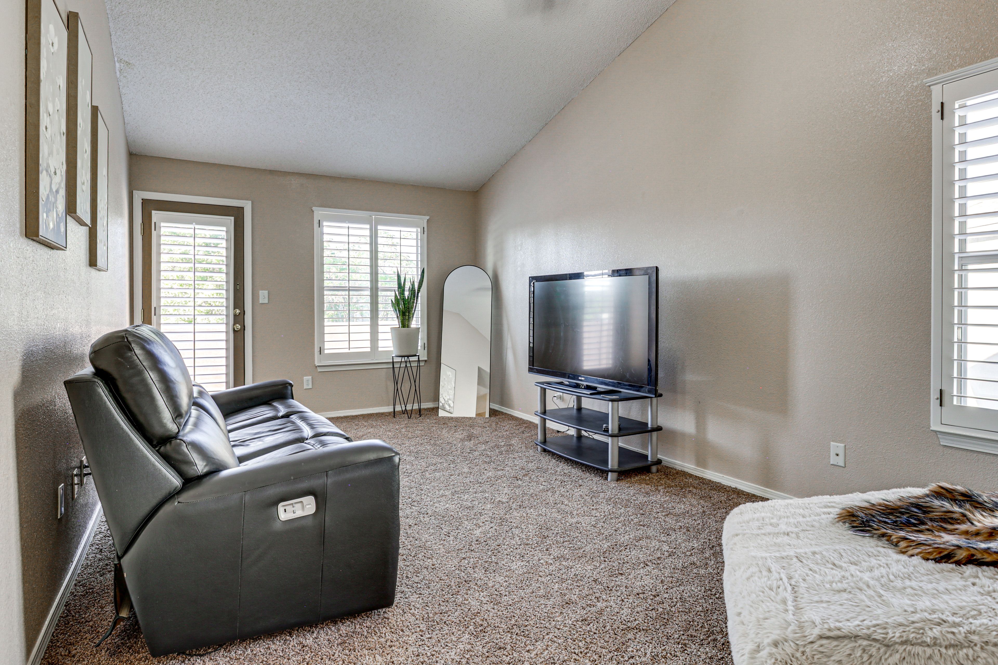 Den | 2nd Floor