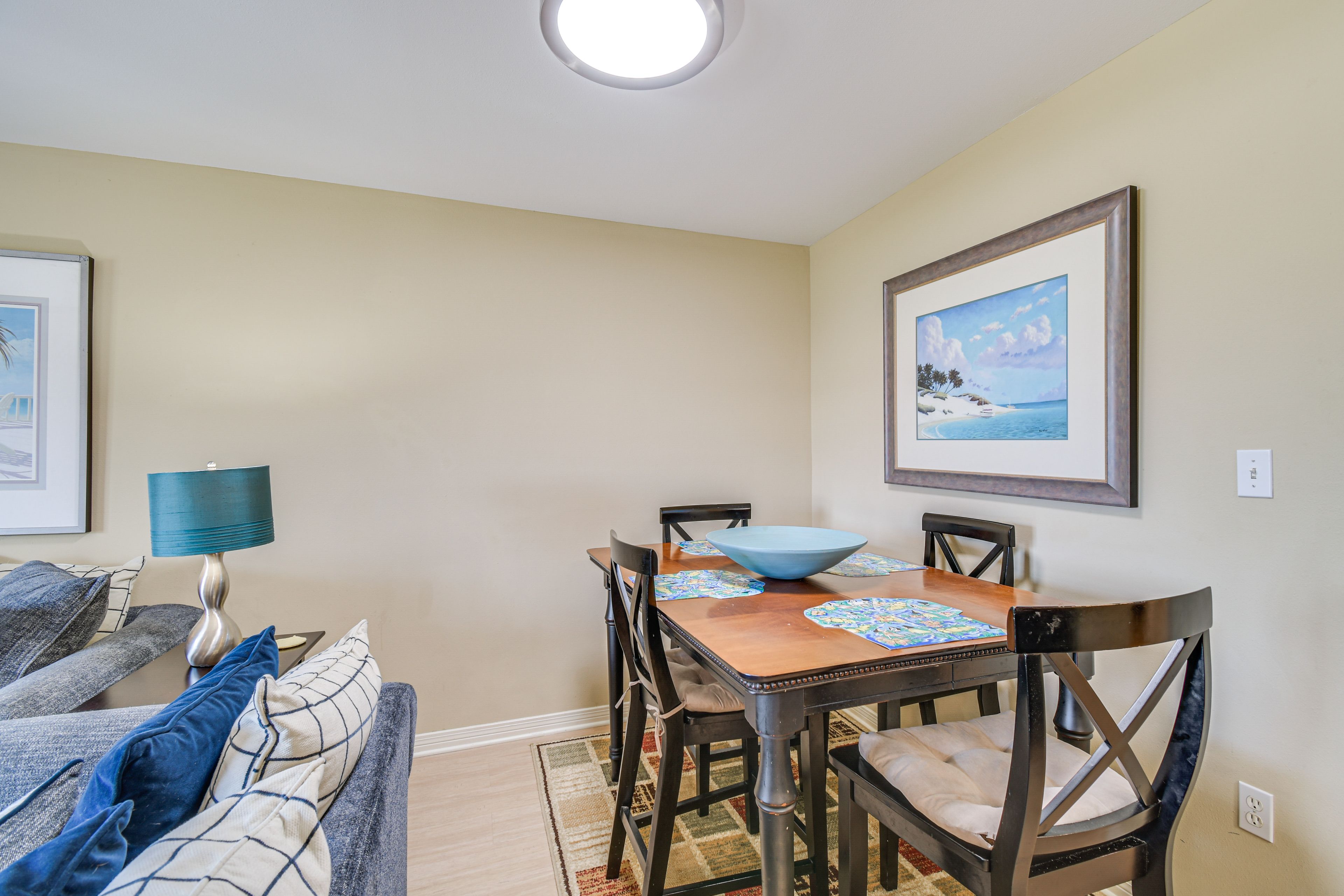 Dining Area | Dishware/Flatware