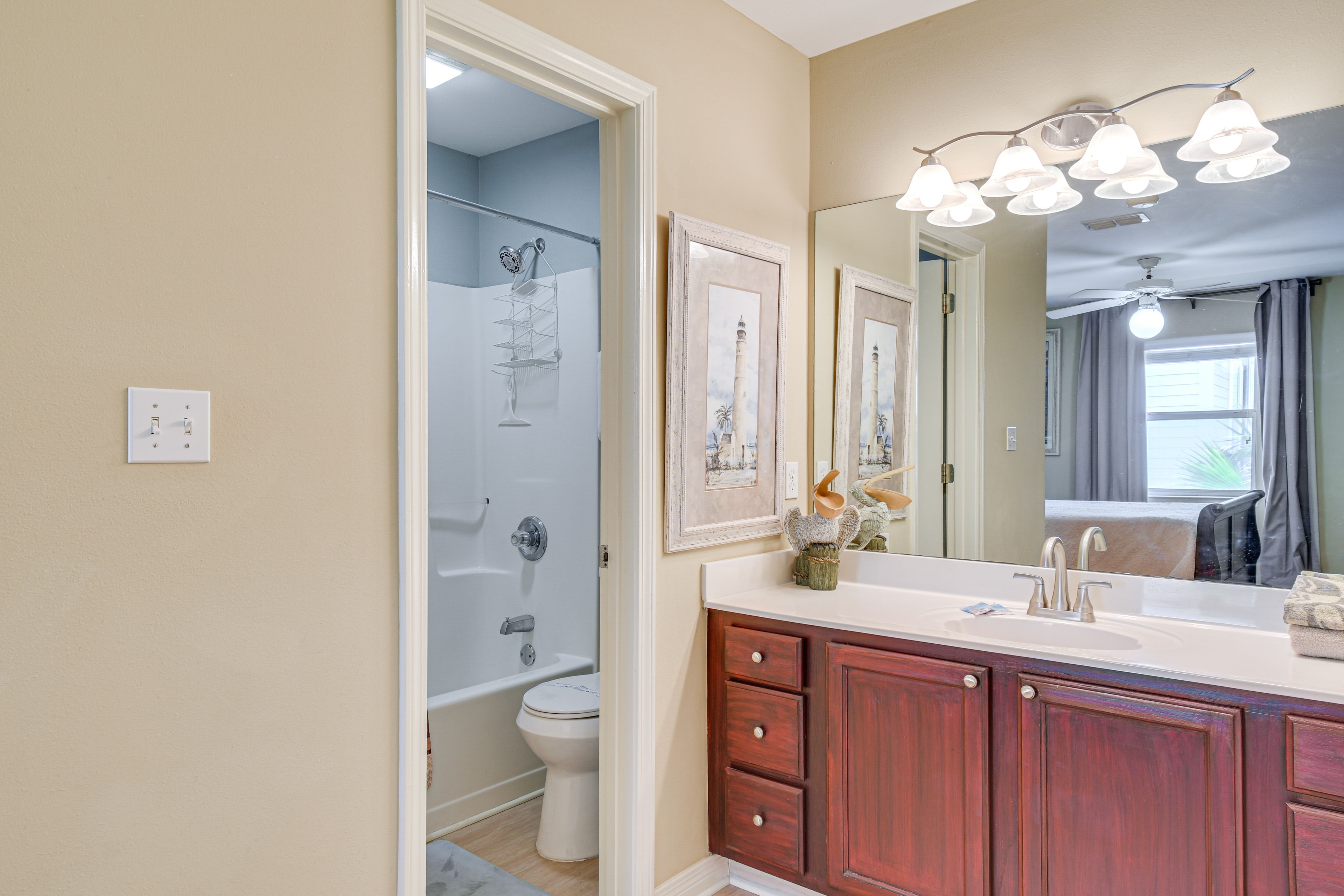 Full Bathroom | Shower/Tub Combo | Towels Provided | Hair Dryer