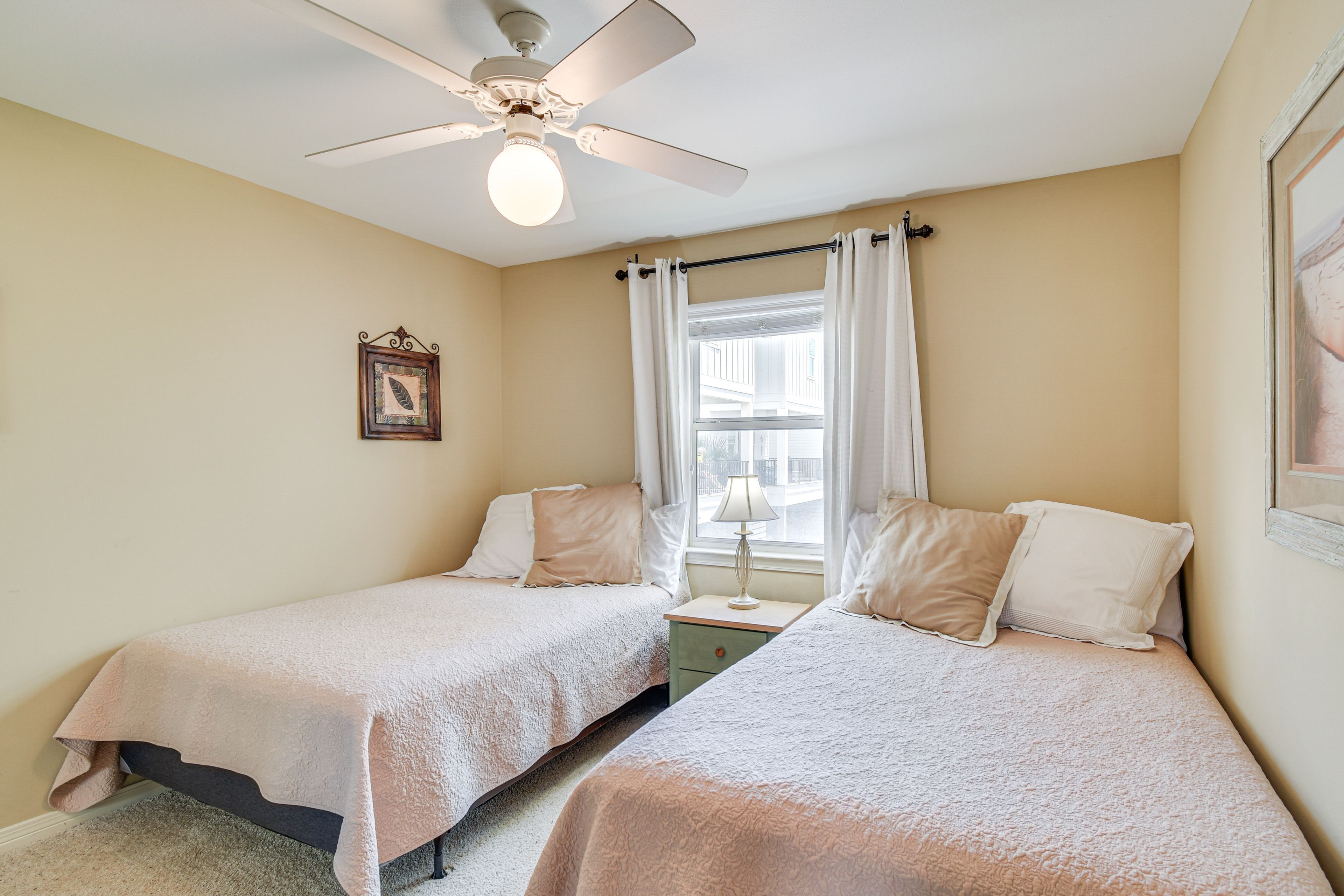 Bedroom 2 | 2 Full Beds | Smart TV | Ceiling Fans