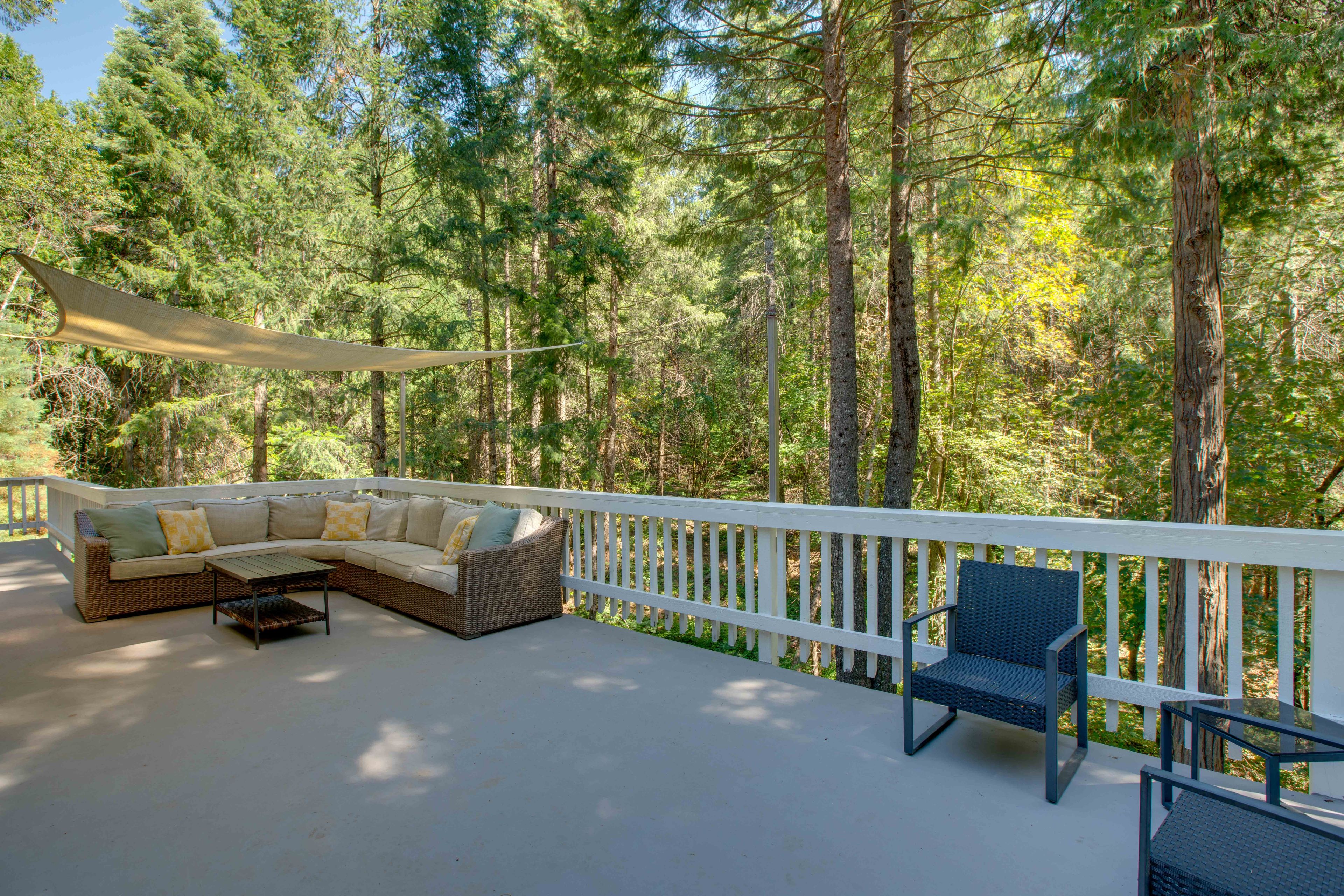 Furnished Deck