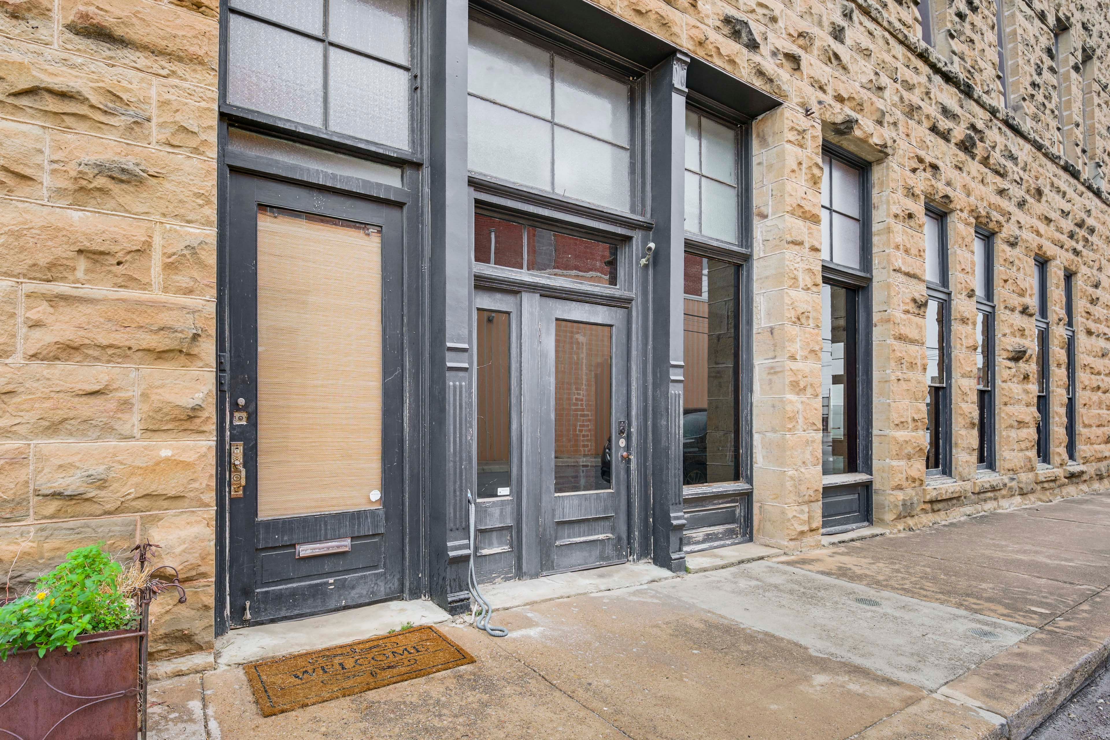 Exterior | Free Street Parking (2 Vehicles)