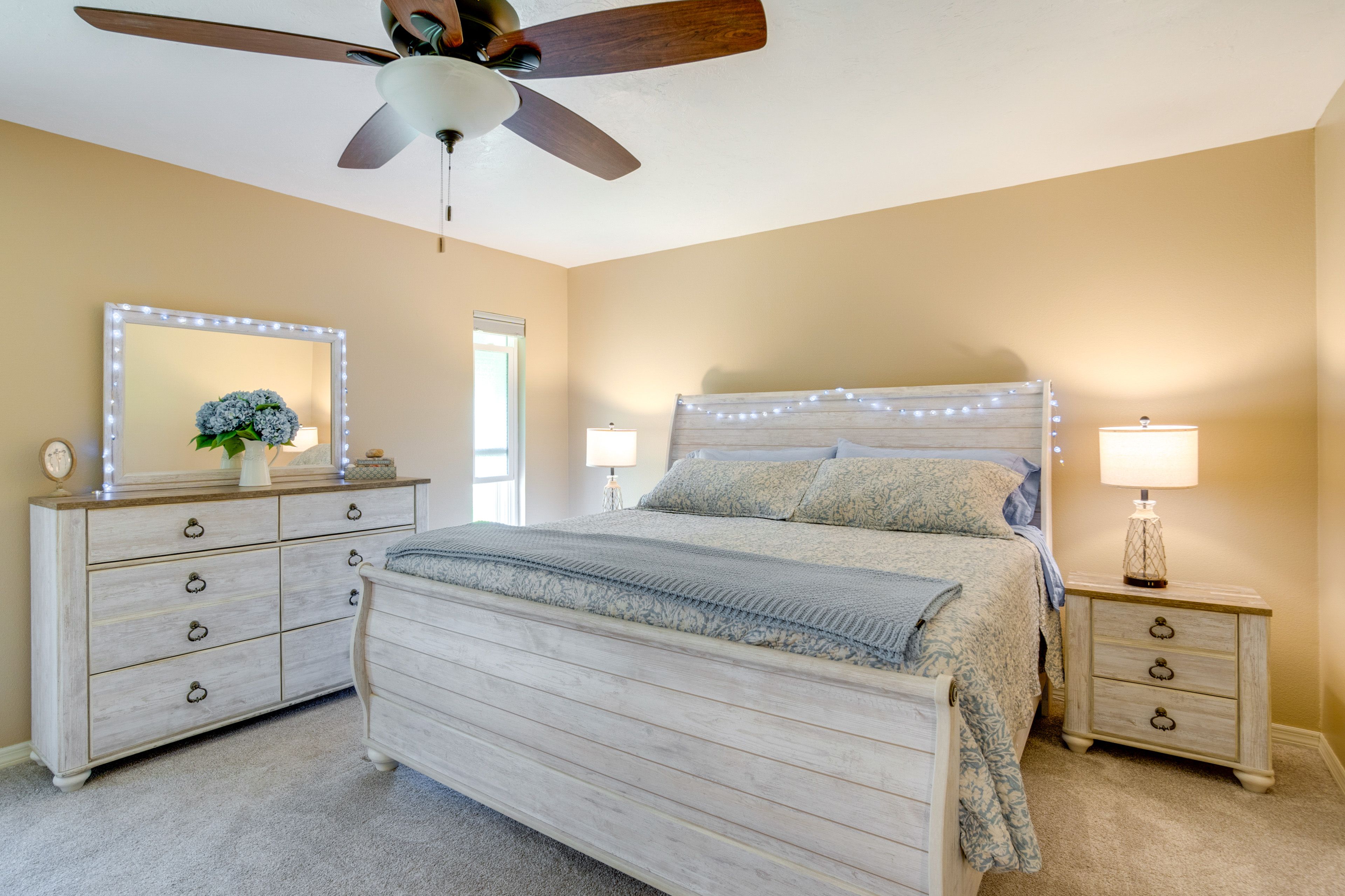 Bedroom 1 | King Bed