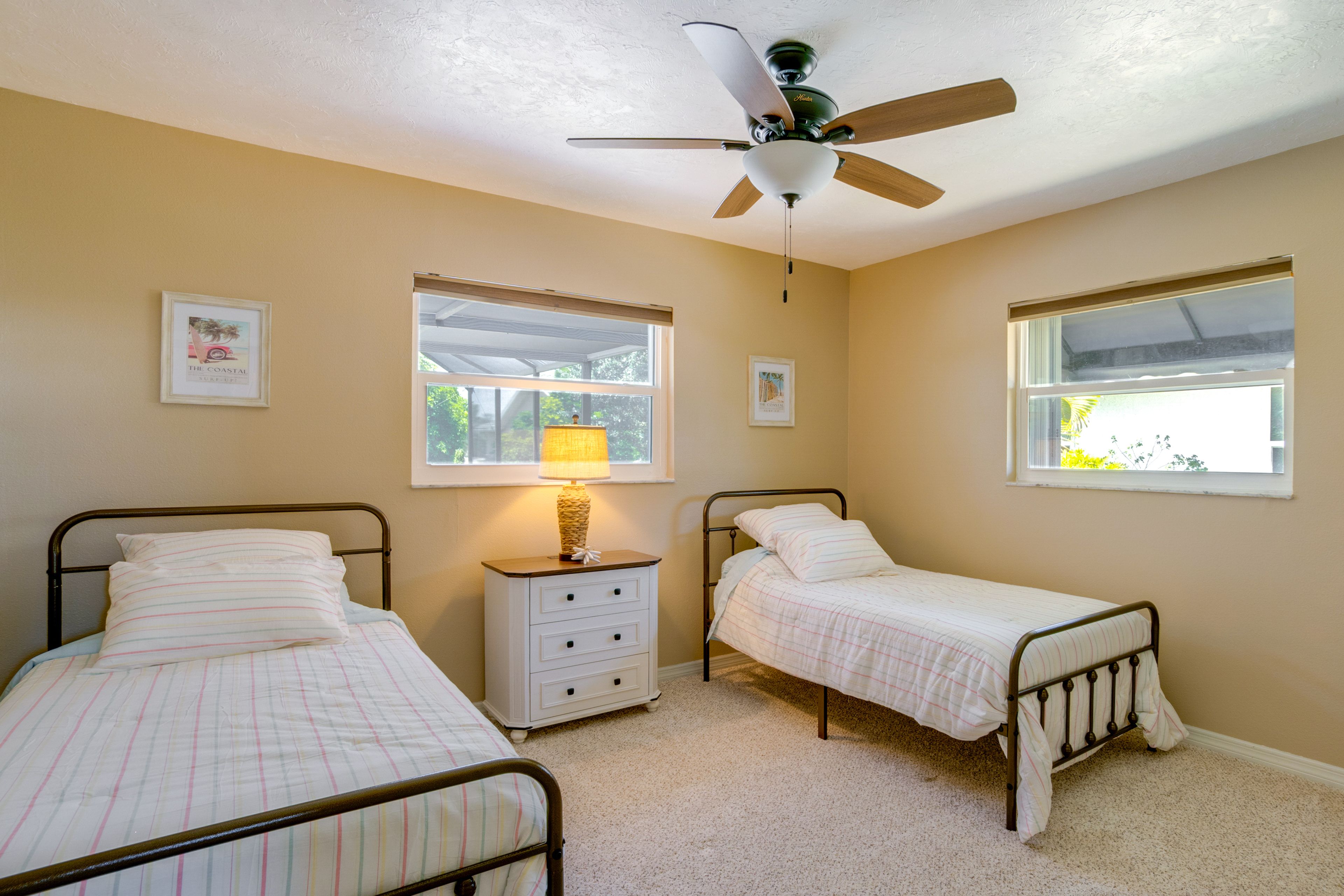 Bedroom 2 | 2 Twin Beds