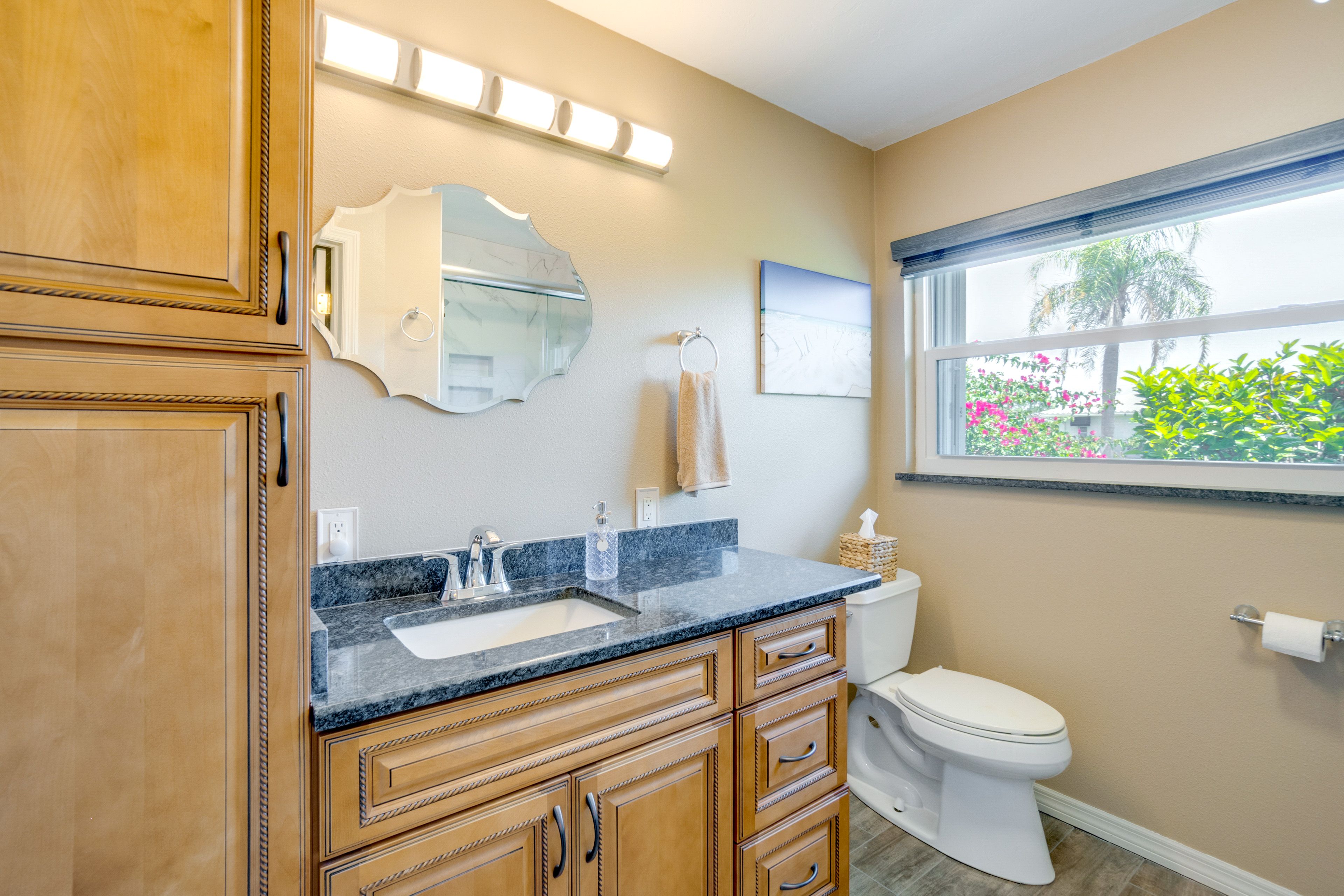 Full Bathroom