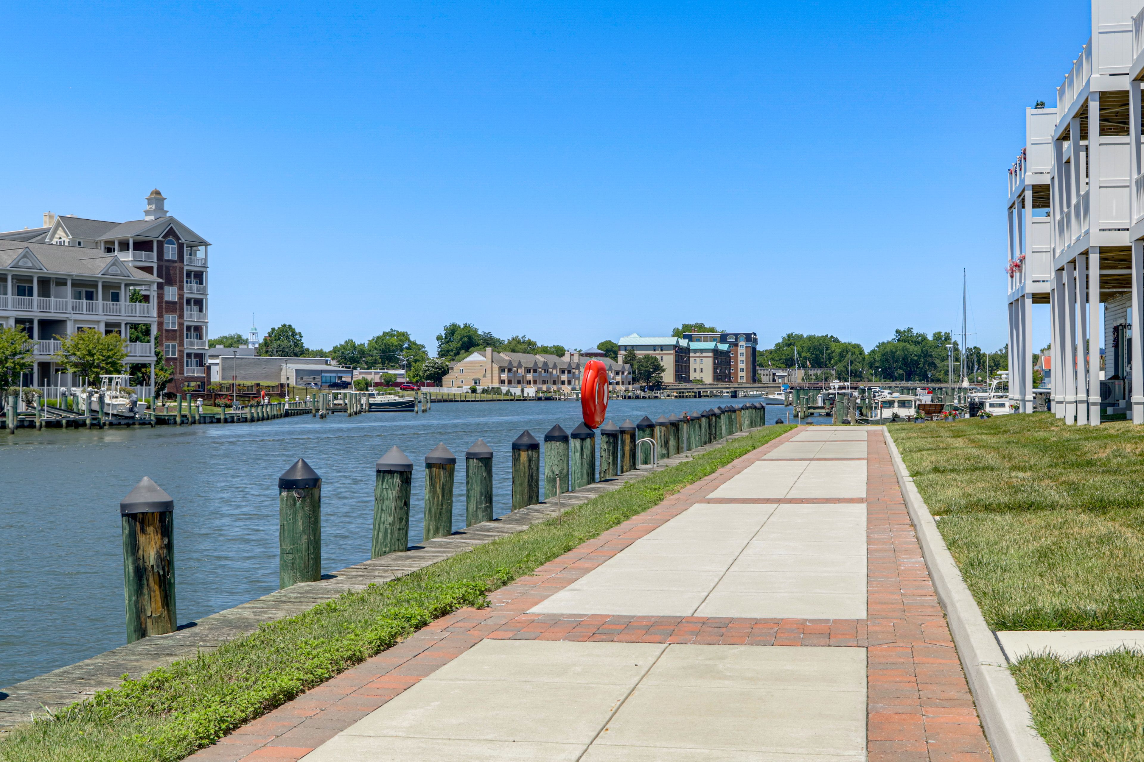 Located in Deep Harbour | Community Amenities | Marina & Harbor Walk