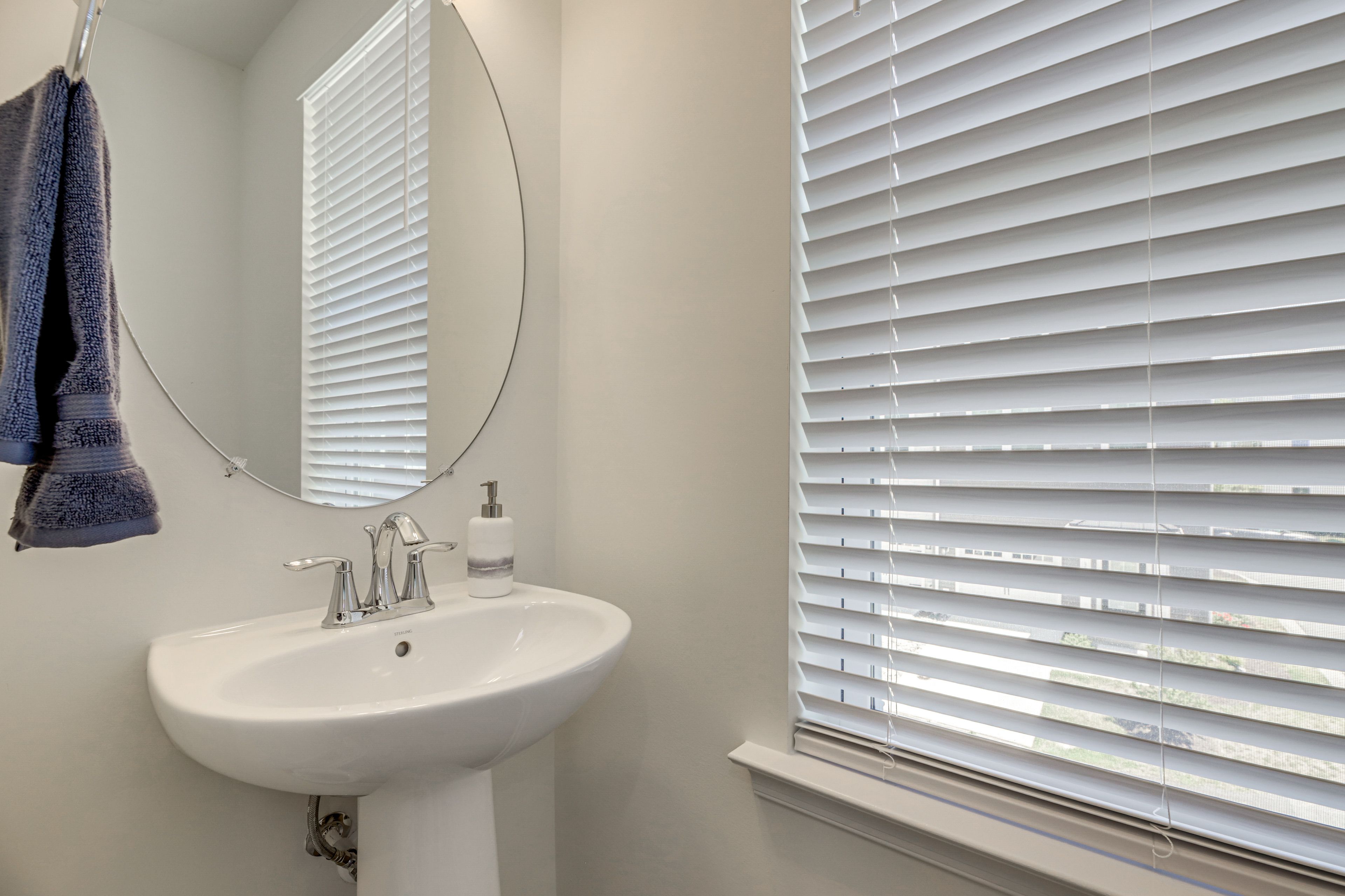 Half Bathroom | 2nd Floor