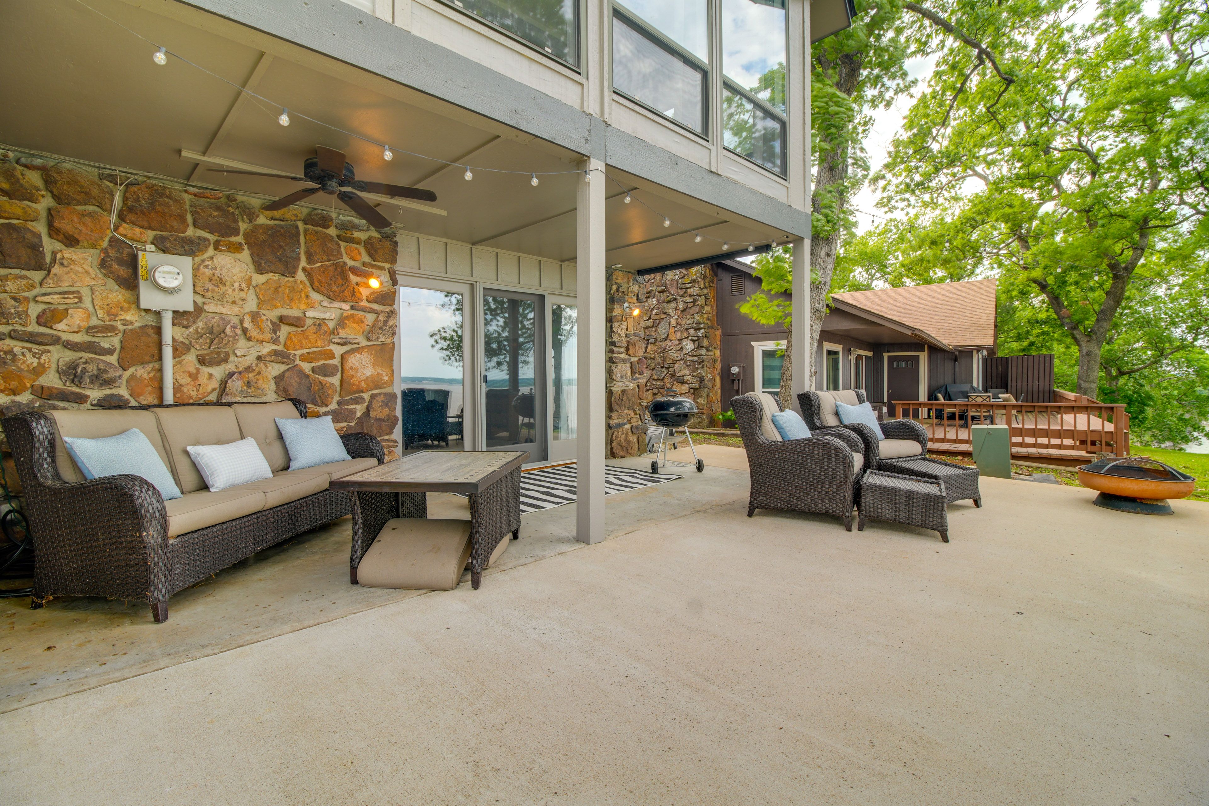 Furnished Patio