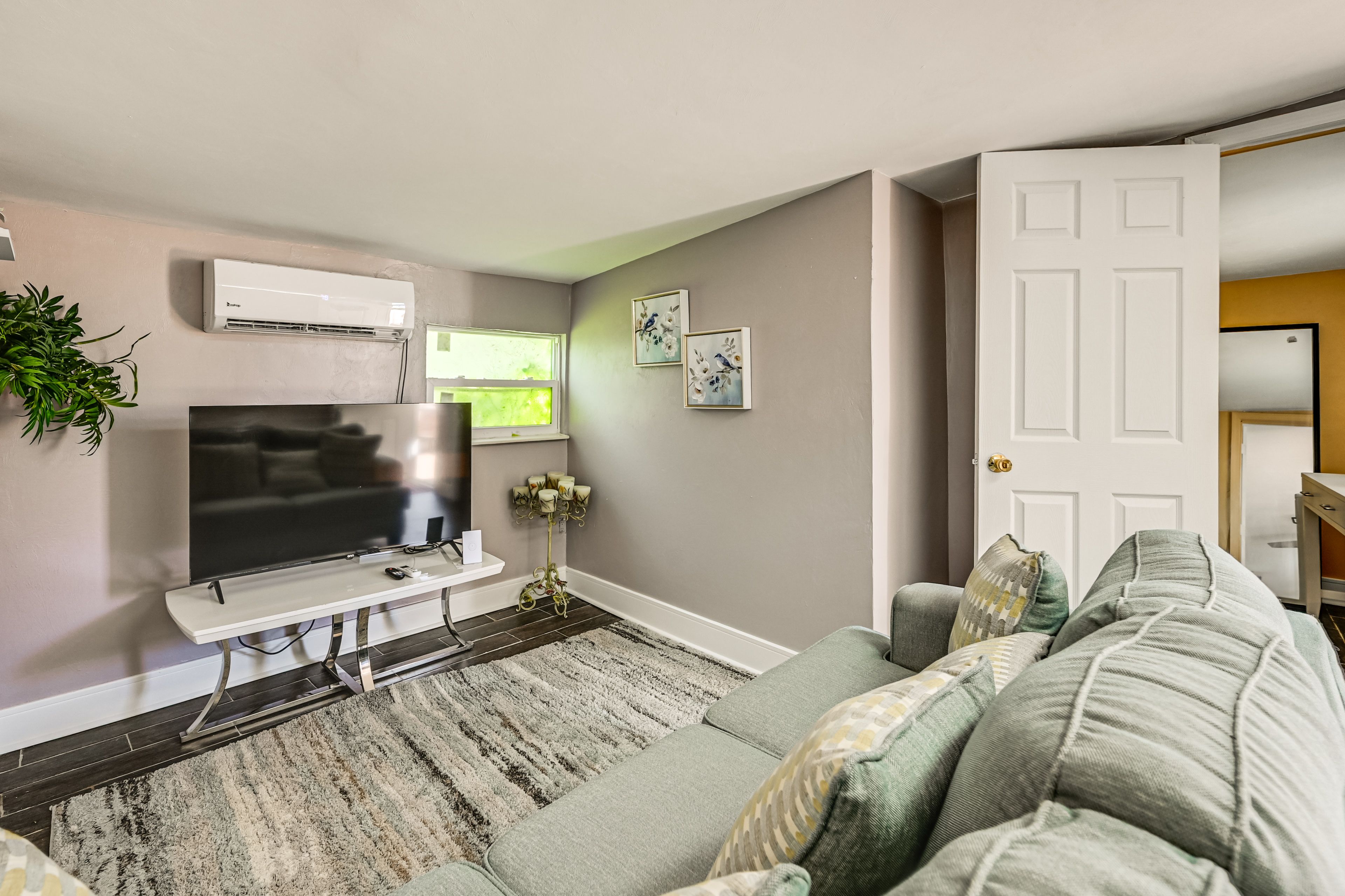 Living Room | Sleeper Sofa