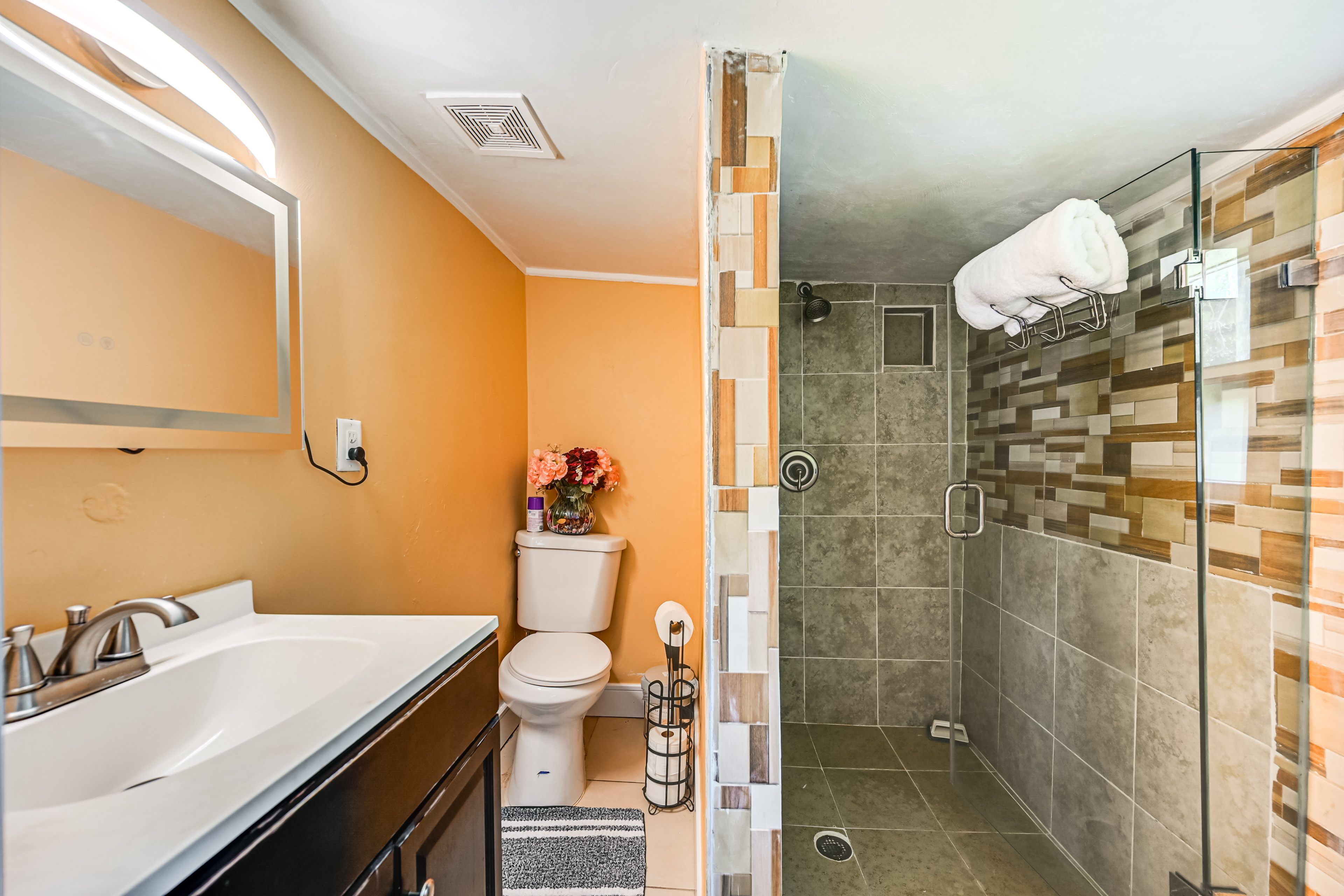 Full Bathroom