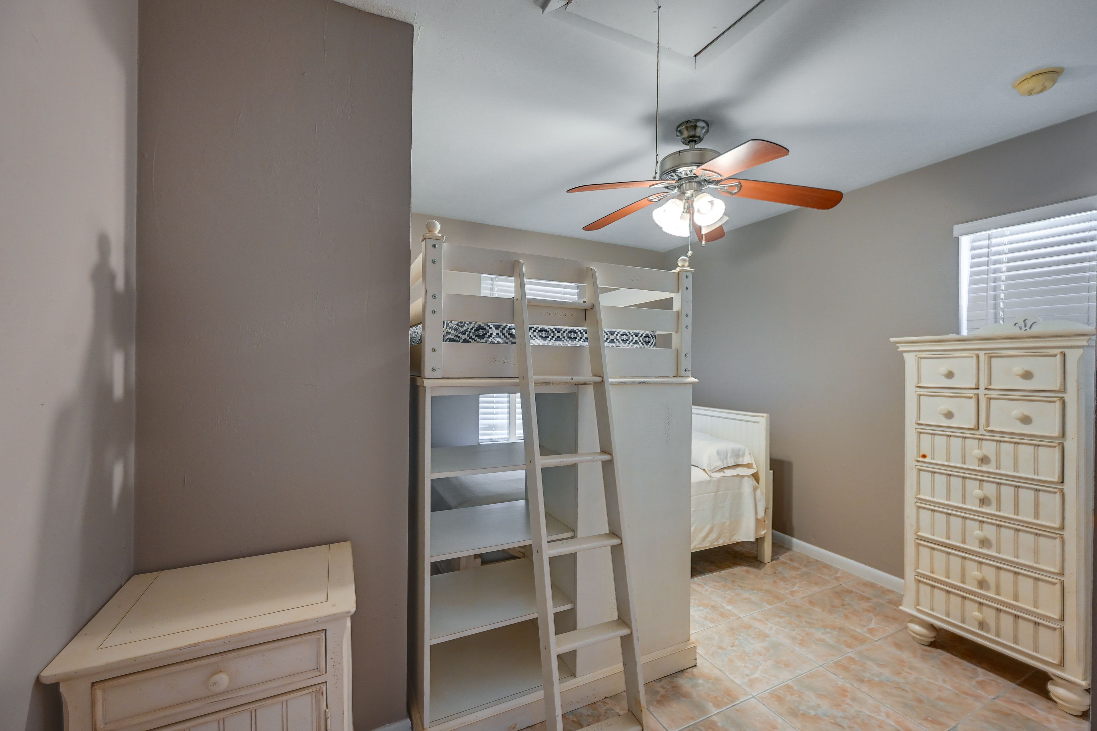 Bedroom 3 | Queen Bed | Lofted Twin Bed