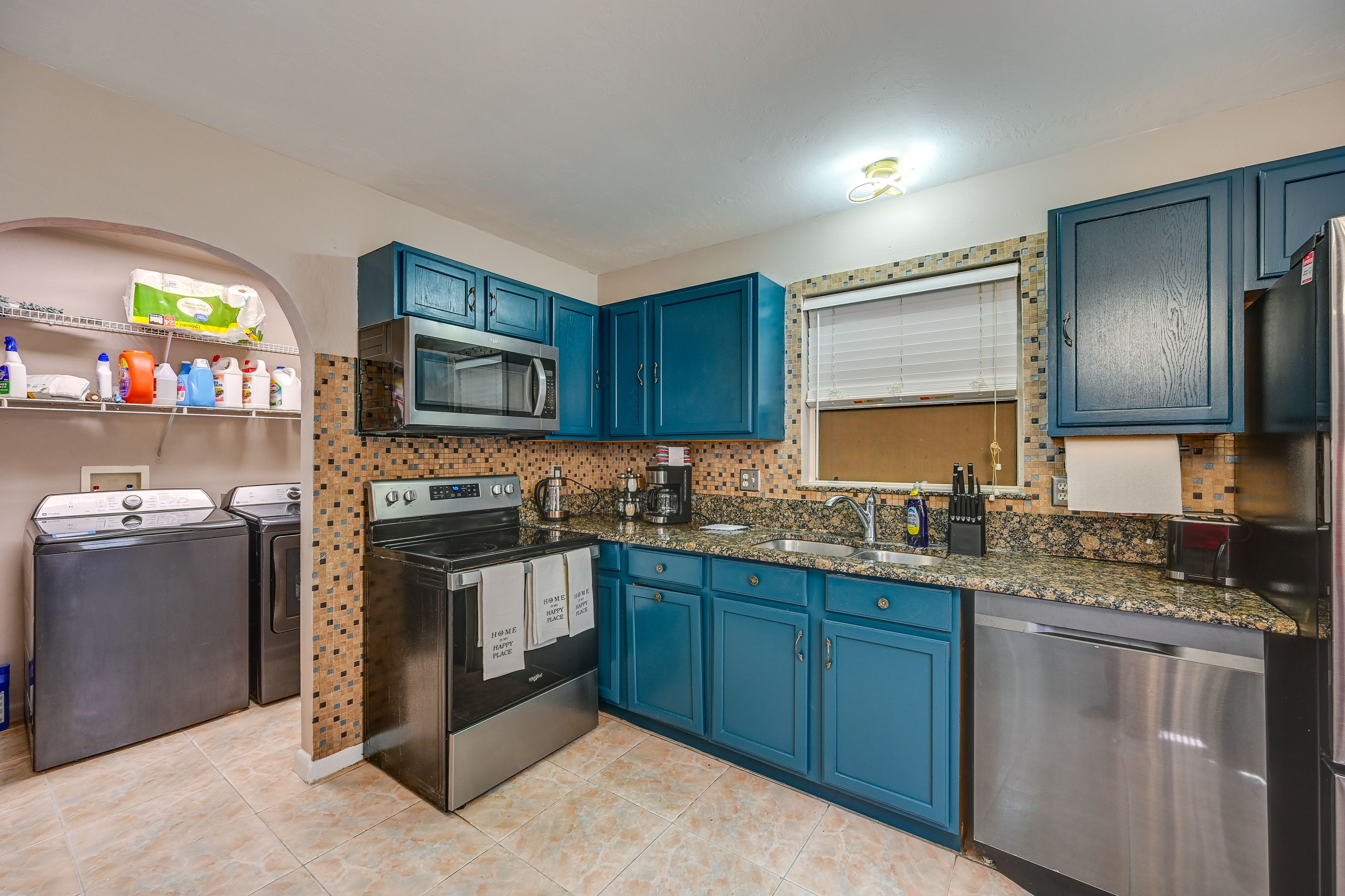 Kitchen | Laundry