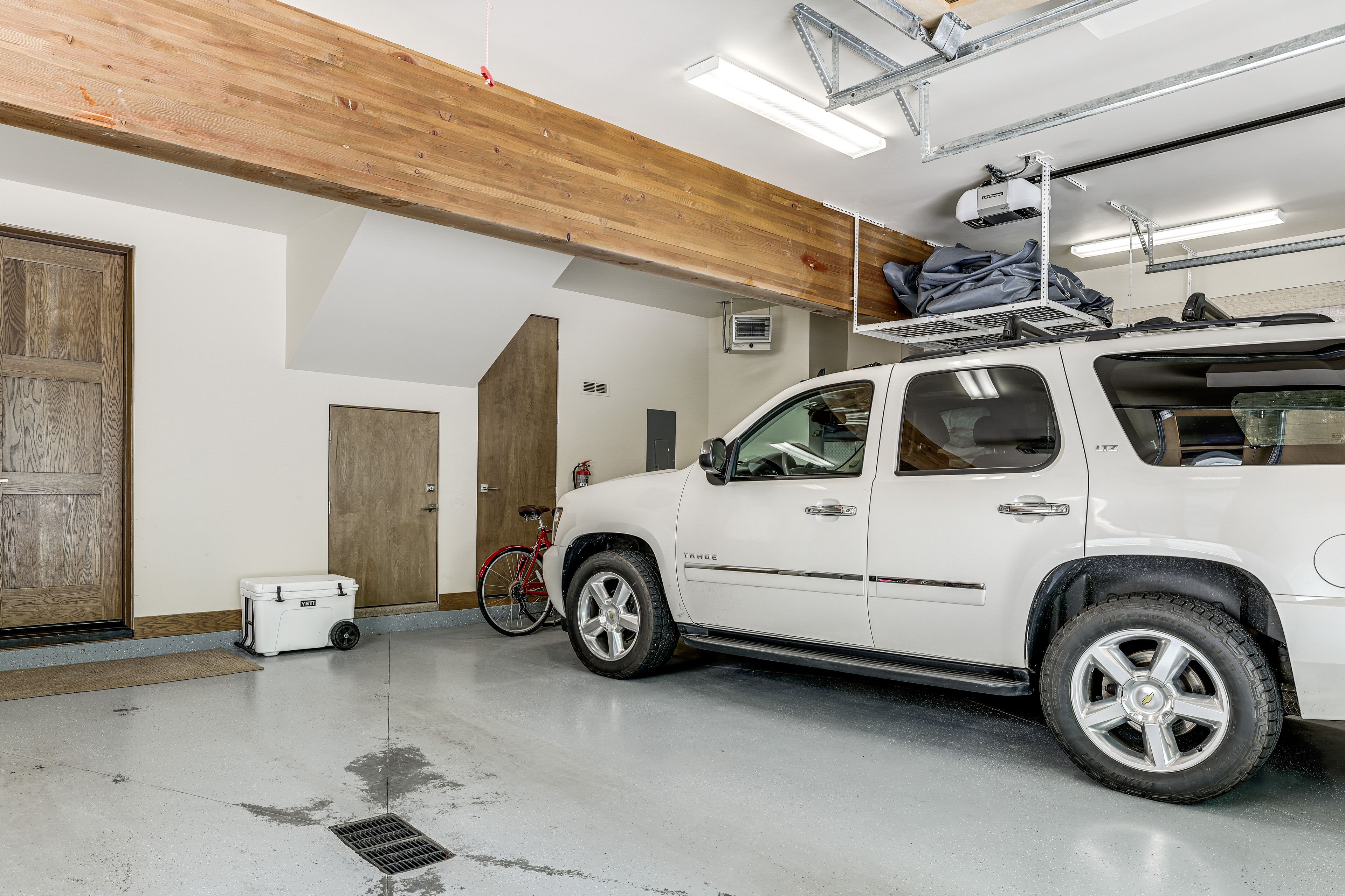 Garage Parking (1 Vehicle)