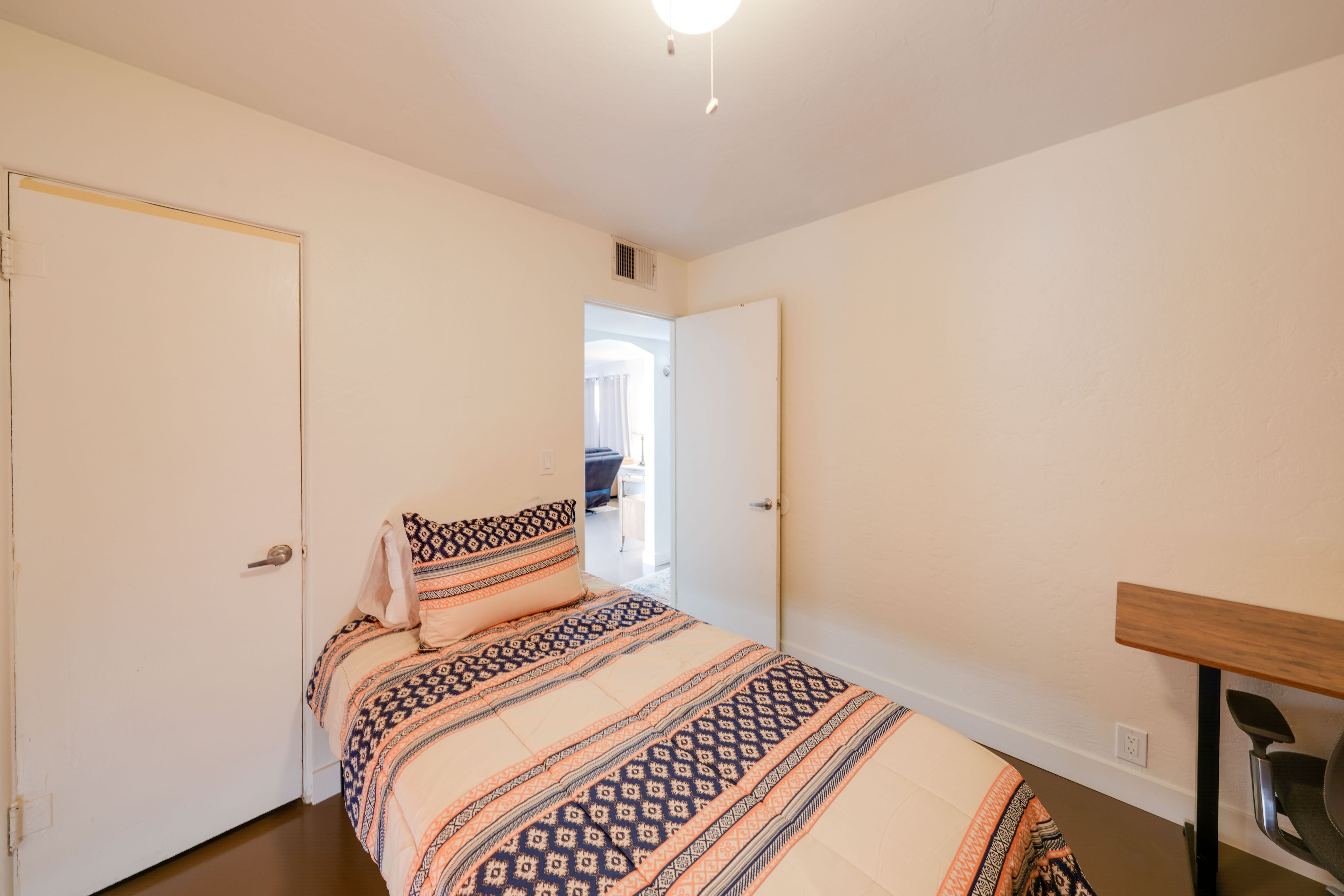 Bedroom 2 | Twin Bed | Workspace