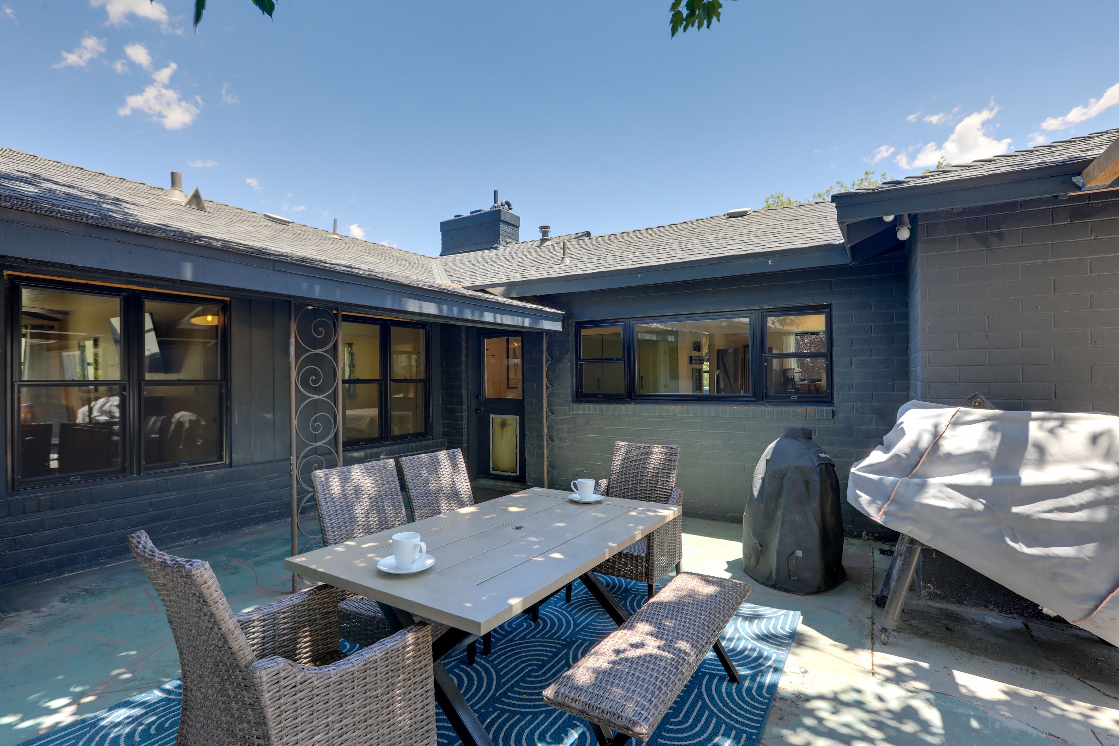 Backyard | Dining Area | Gas Grill