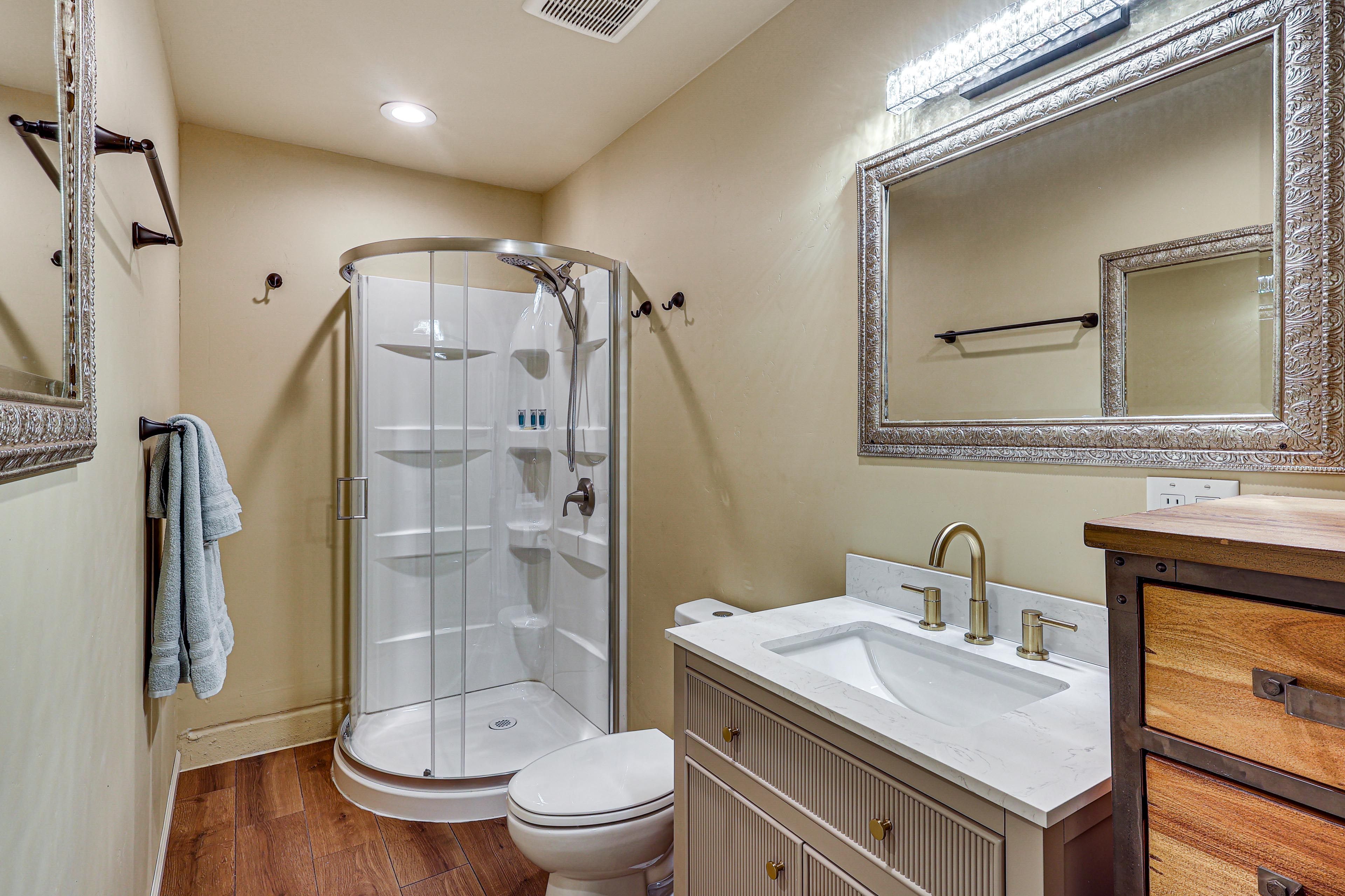 En-Suite Bathroom | Casita
