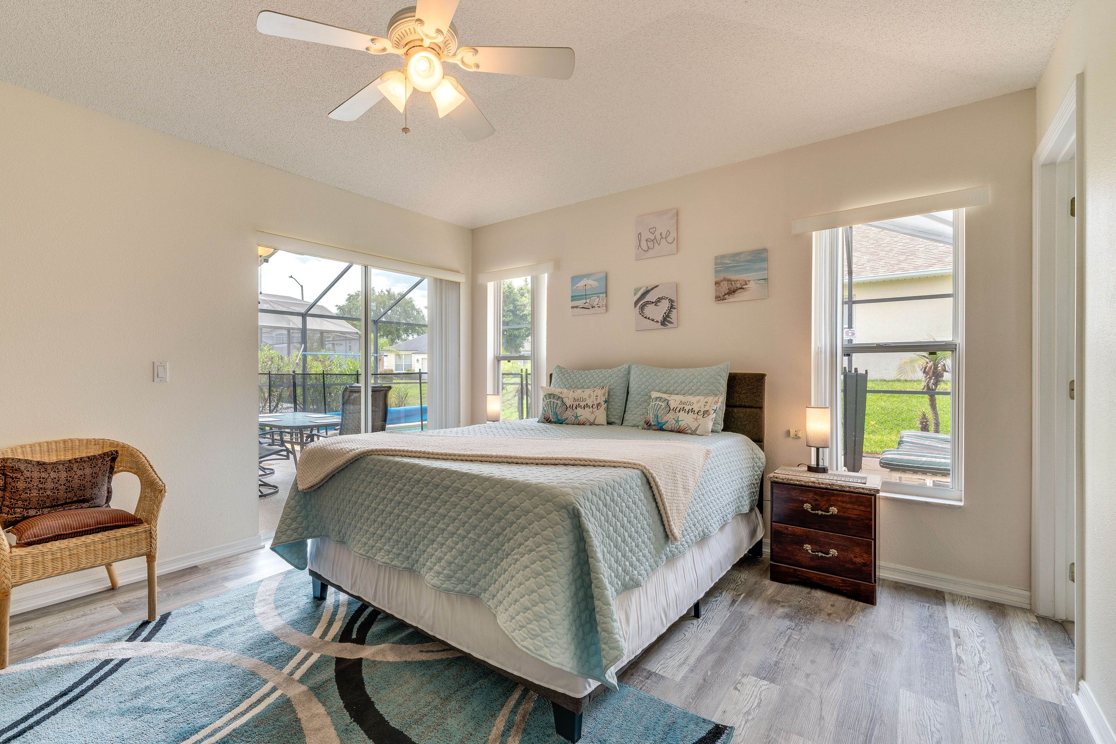 Bedroom 1 | Queen Bed