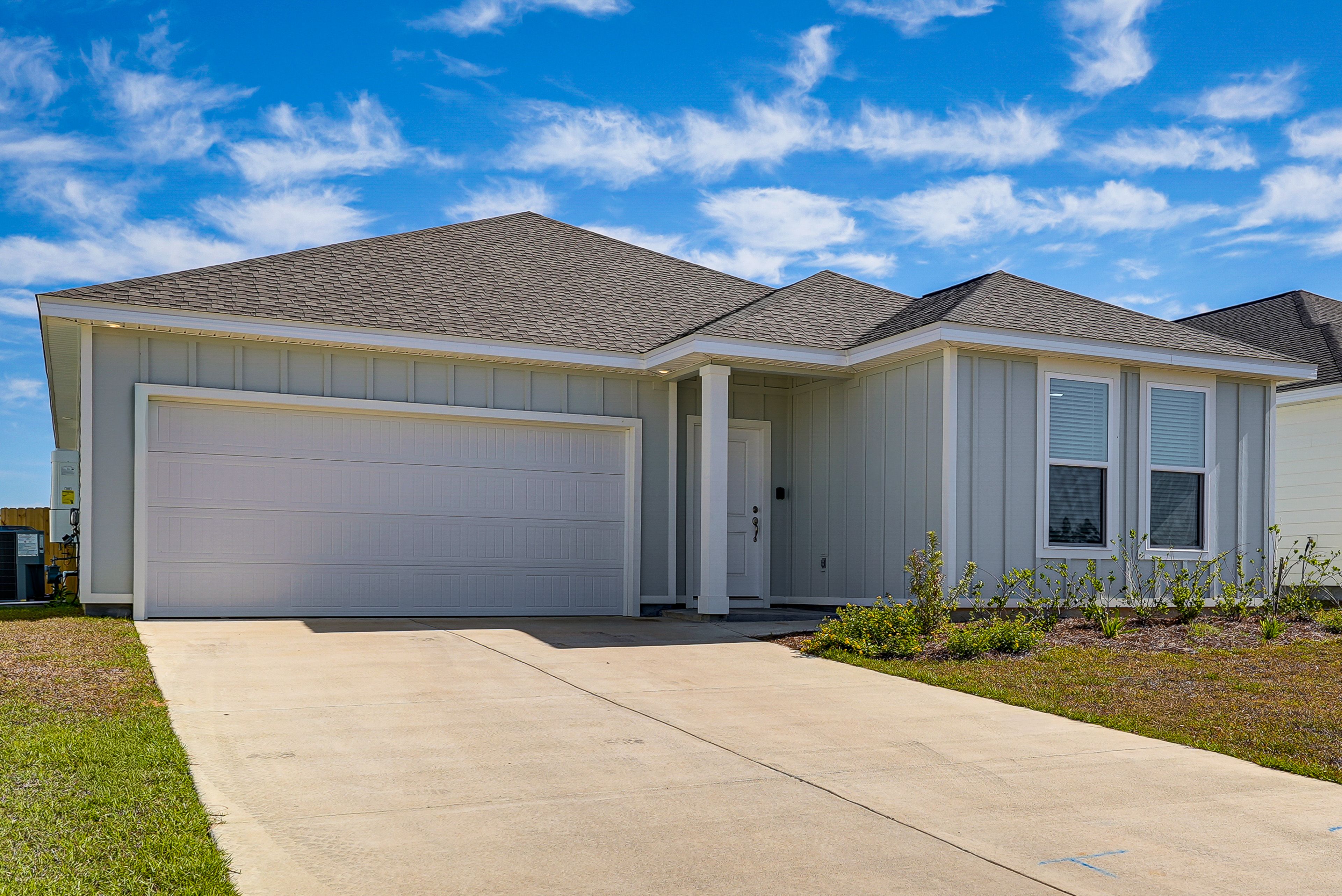 Driveway (4 Vehicles) | Garage ( Vehicle)