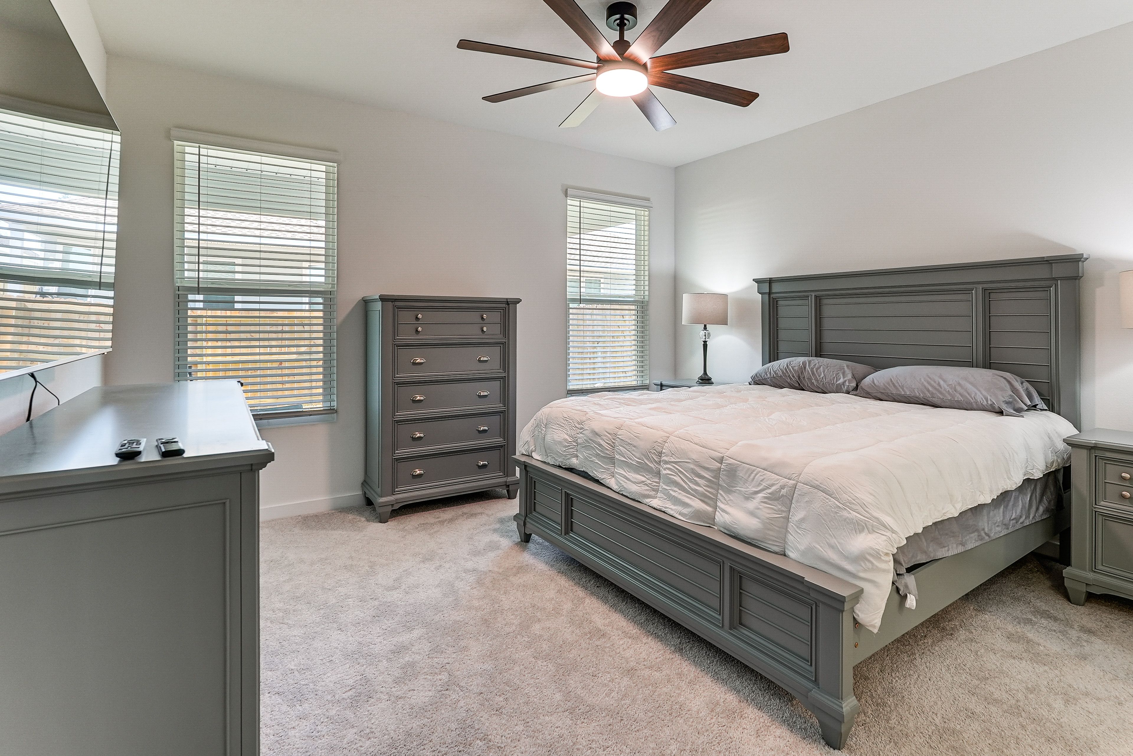 Bedroom 1 | King Bed
