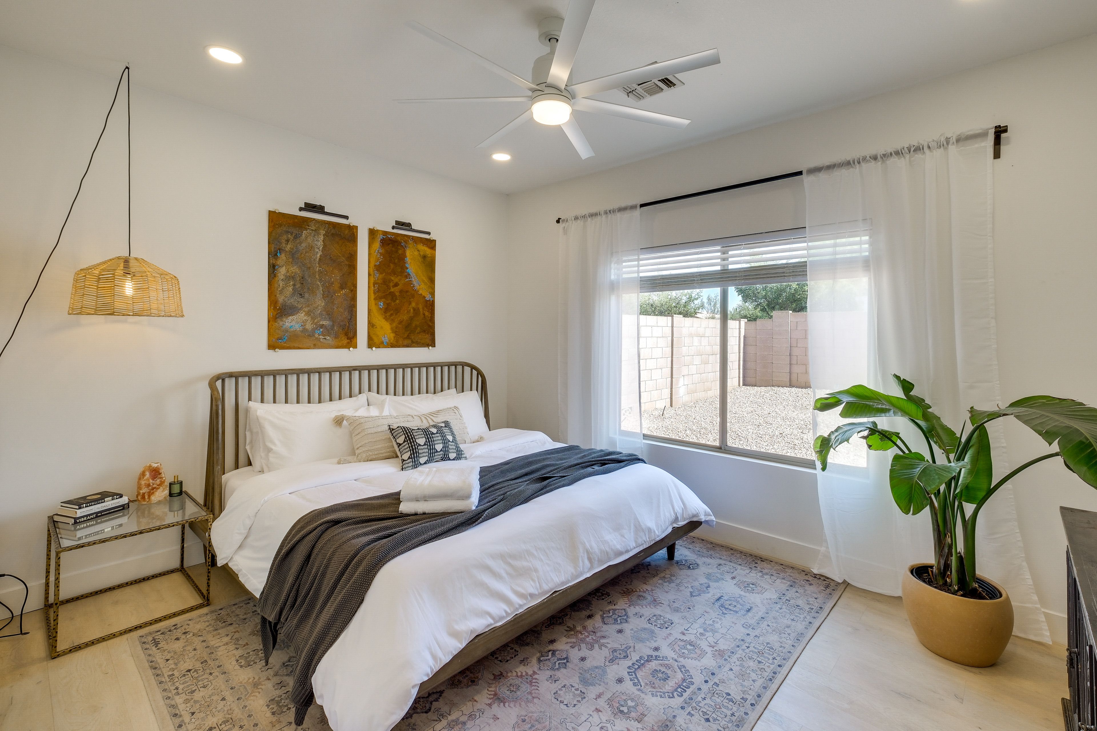 Bedroom 1 | King Bed