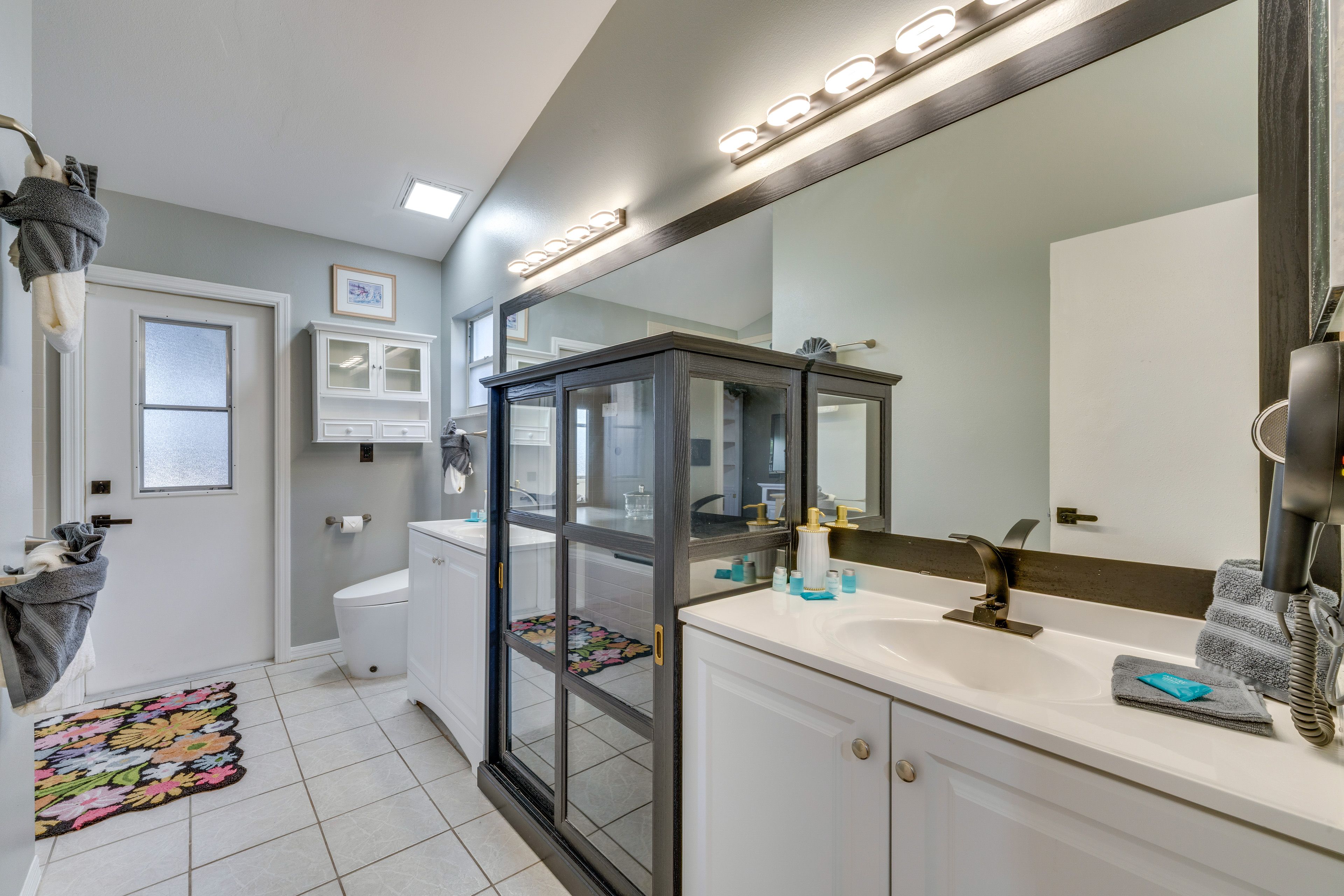Unit 2 | Bathroom