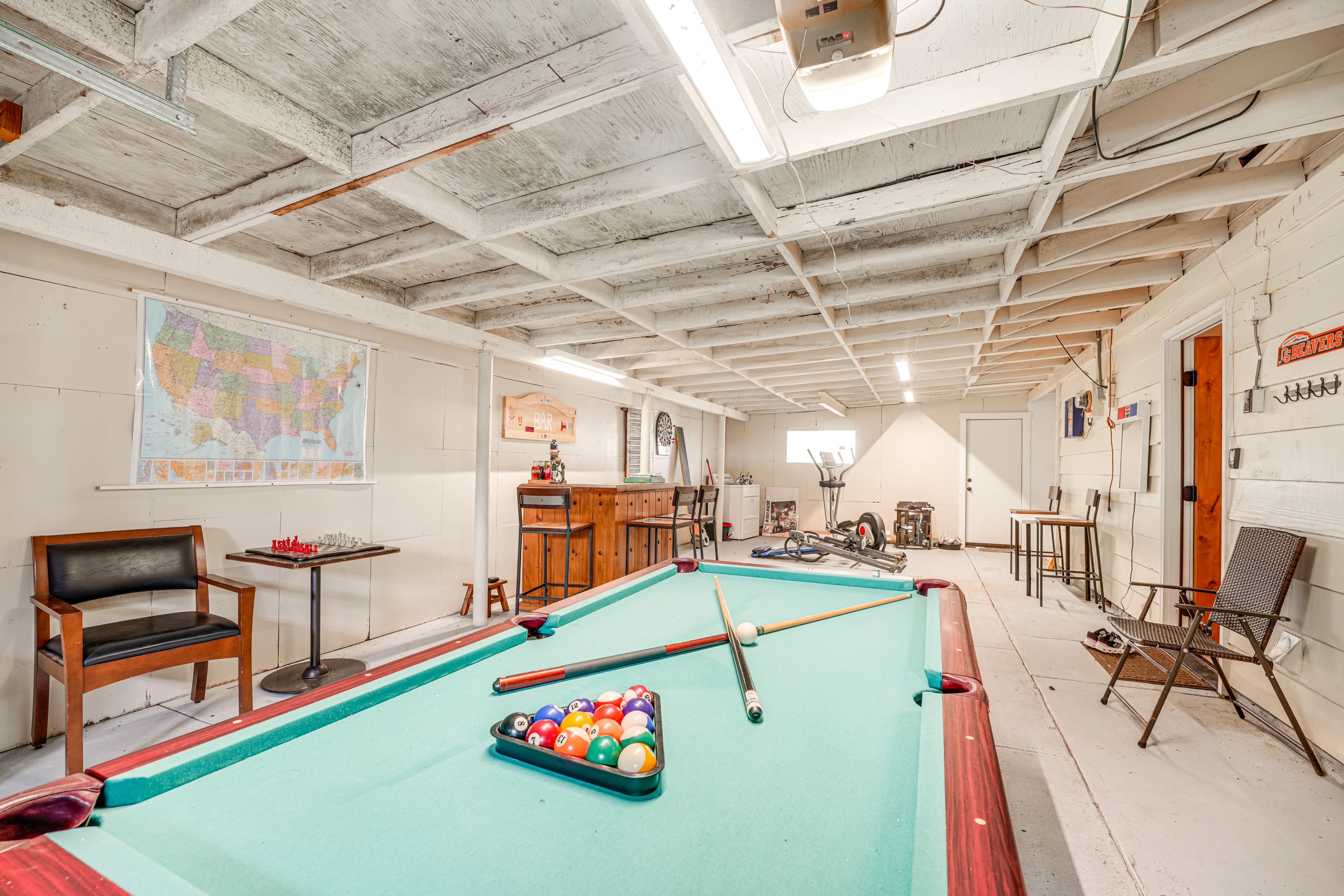 Garage Game Room | Pool Table | Bar | Gym Equipment