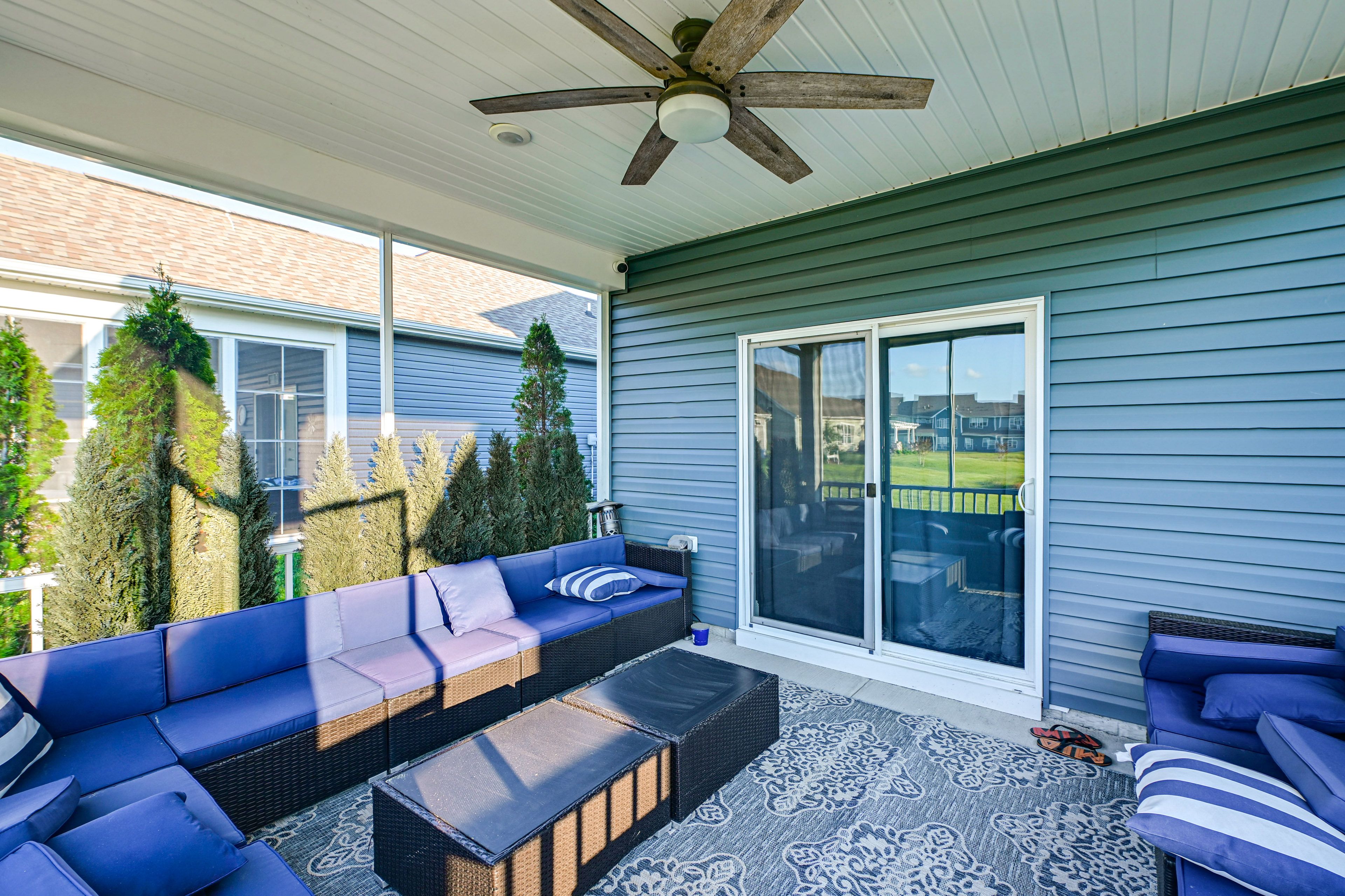 Screened Porch | Pond View