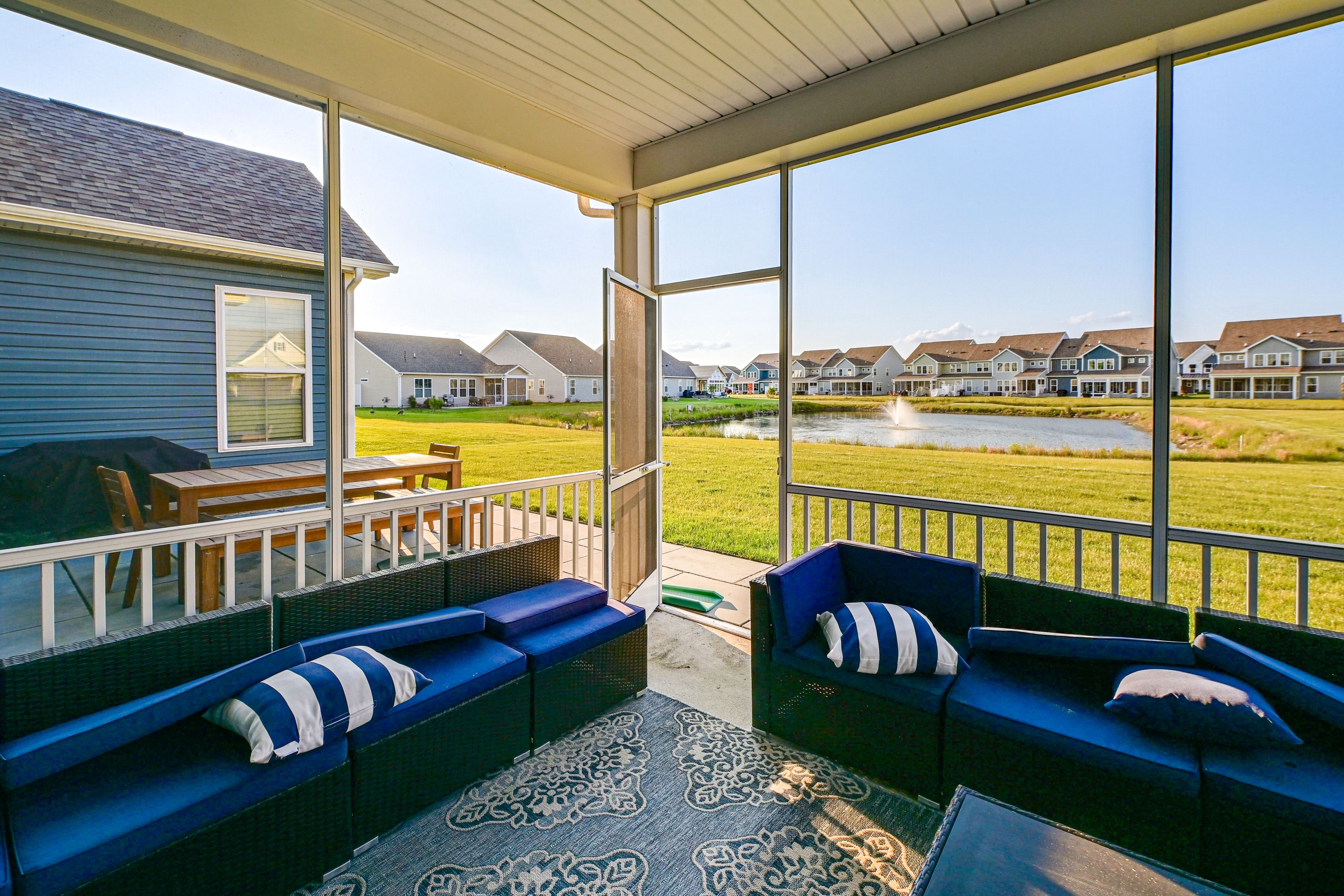 Screened Porch | Pond View