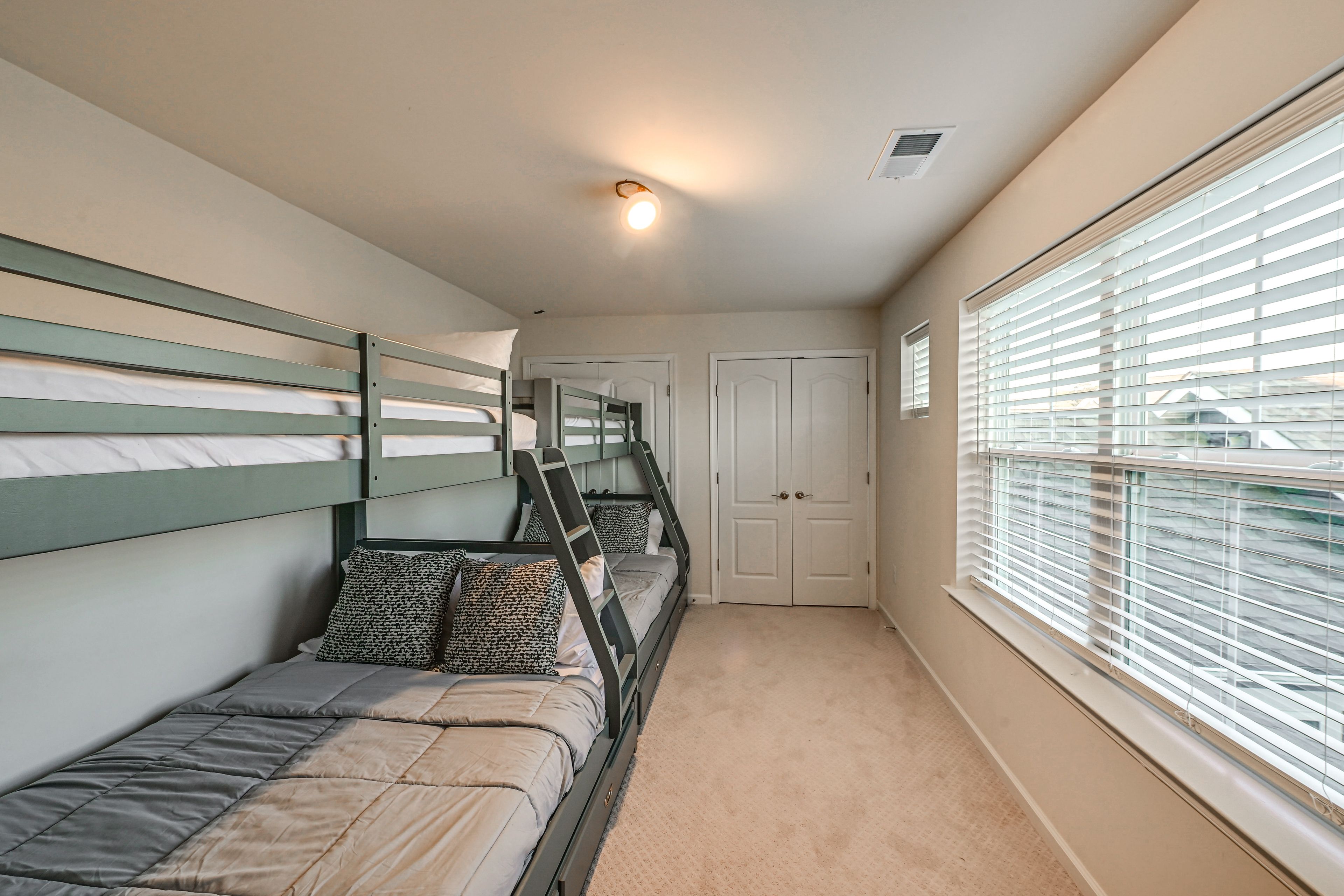 Bedroom 5 | 2 Twin/Full Bunk Beds w Twin Trundles | 2nd Level
