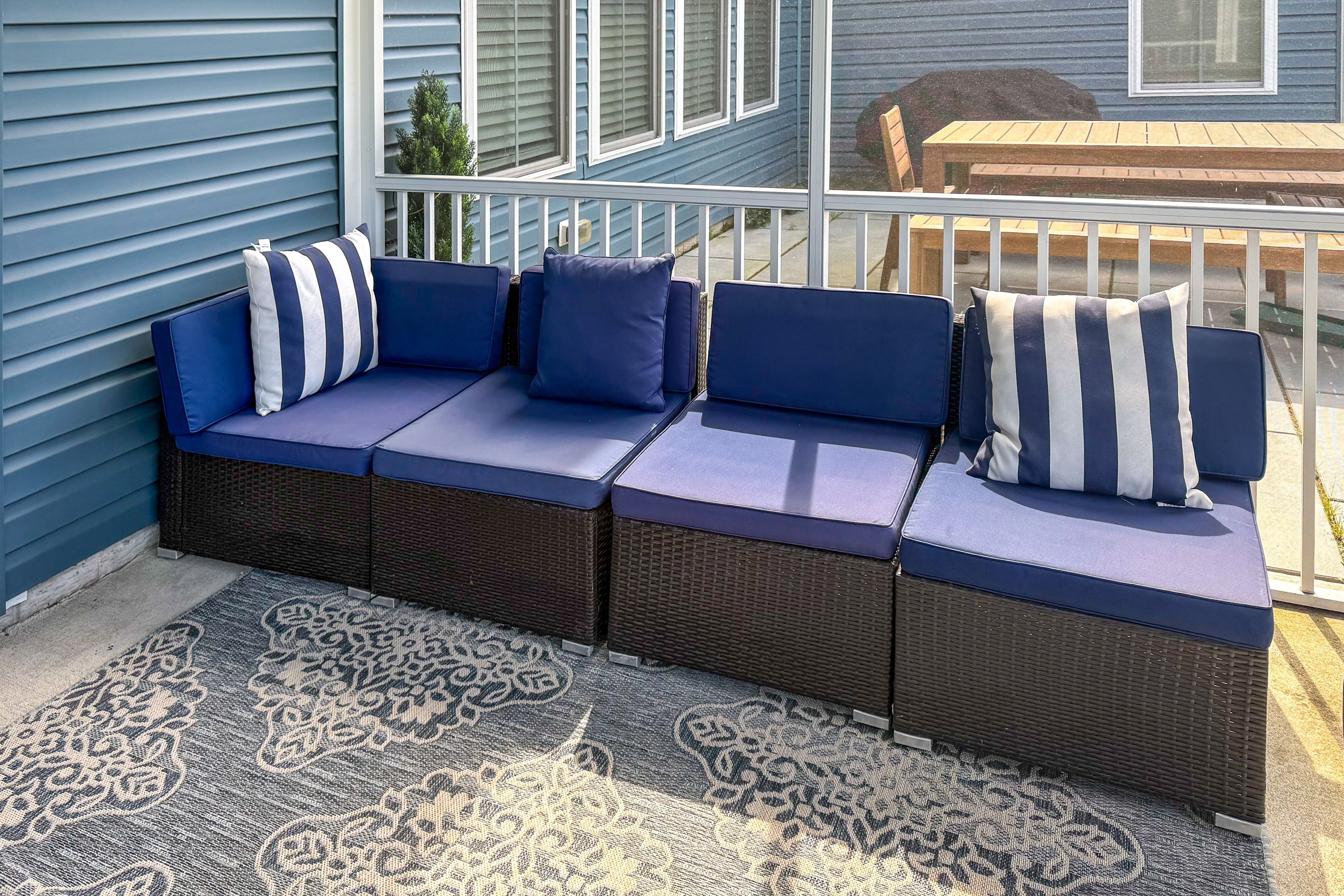 Screened Porch | Pond View