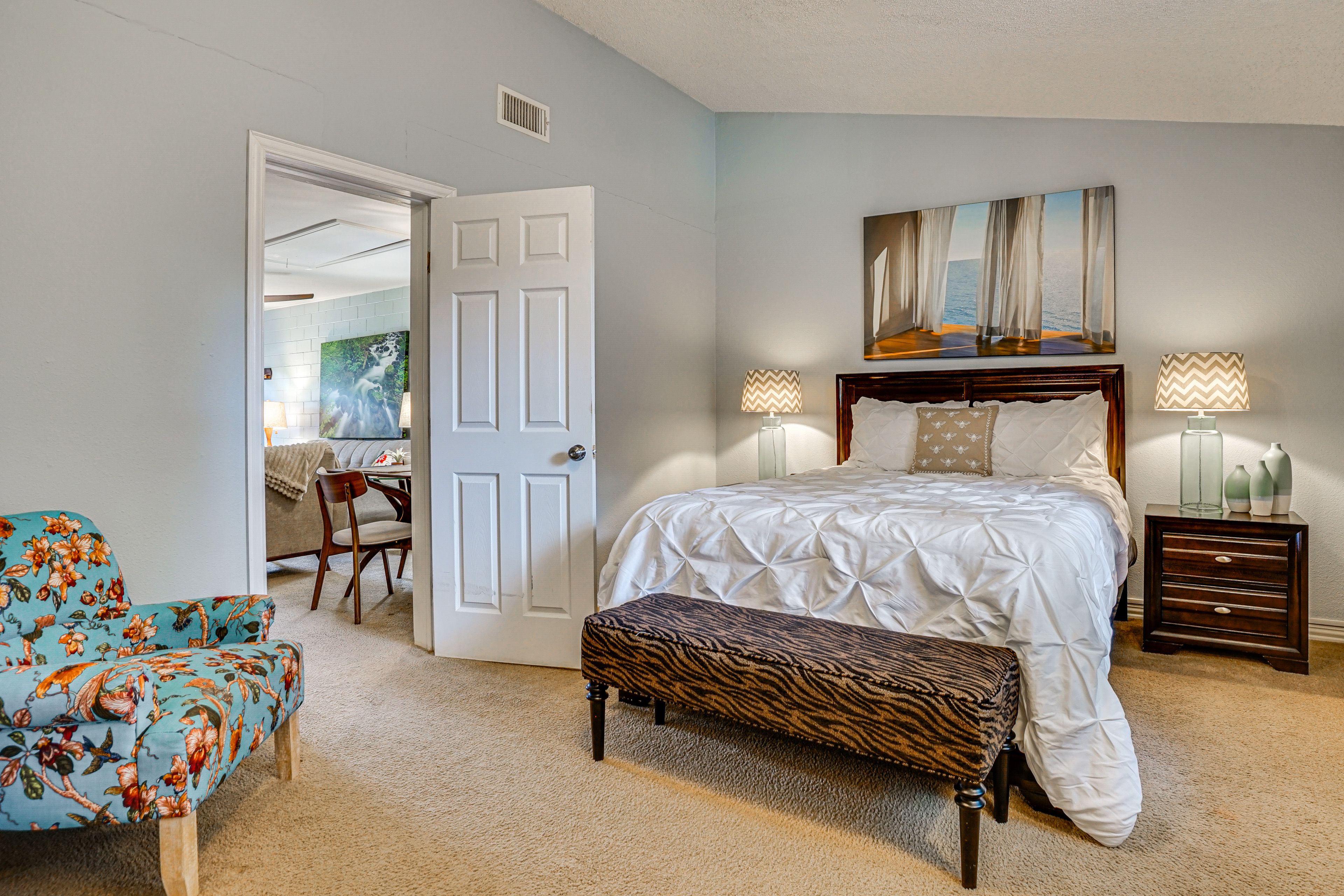 Bedroom 2 | Queen Bed