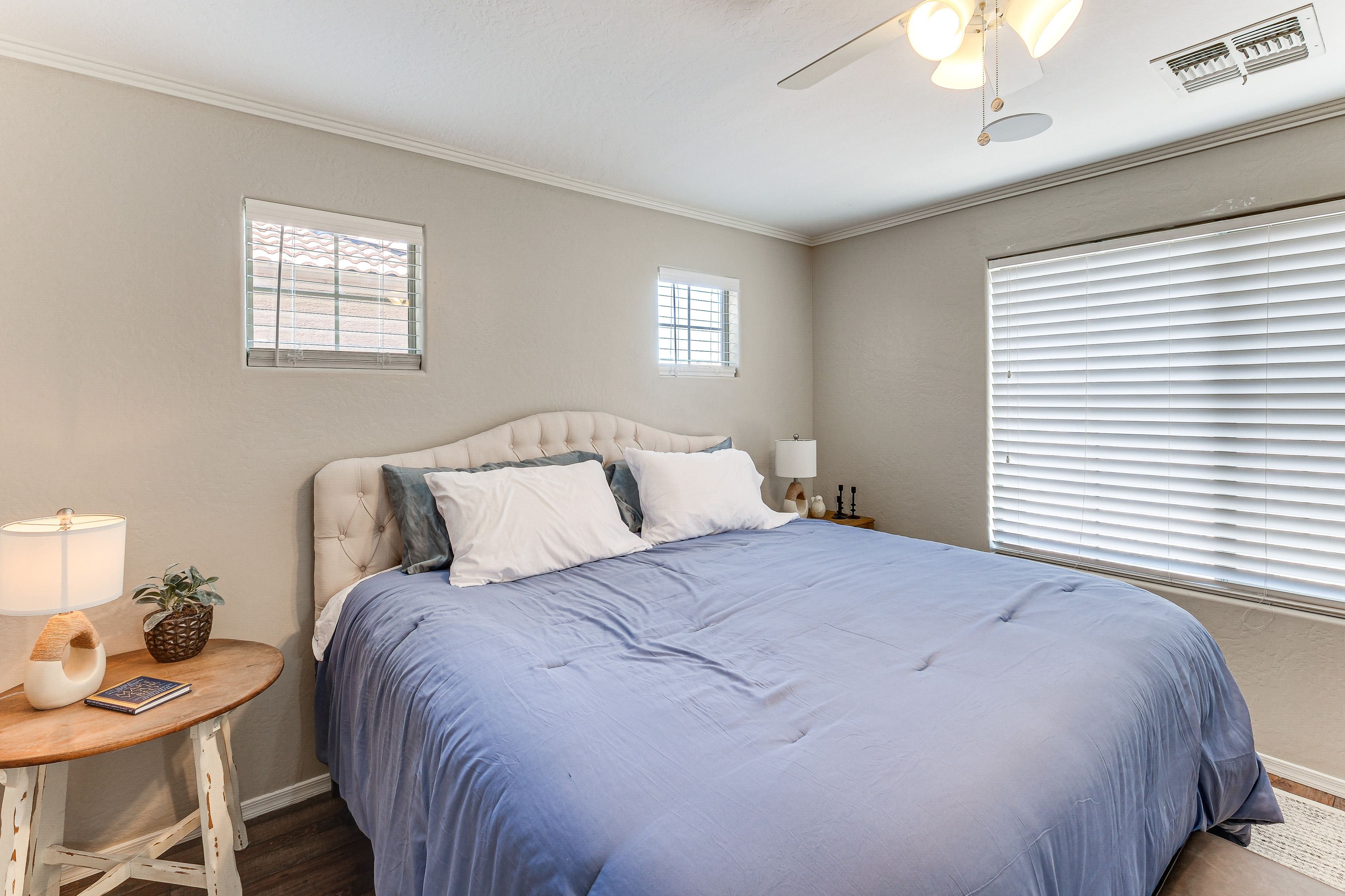 Bedroom 2 | King Bed