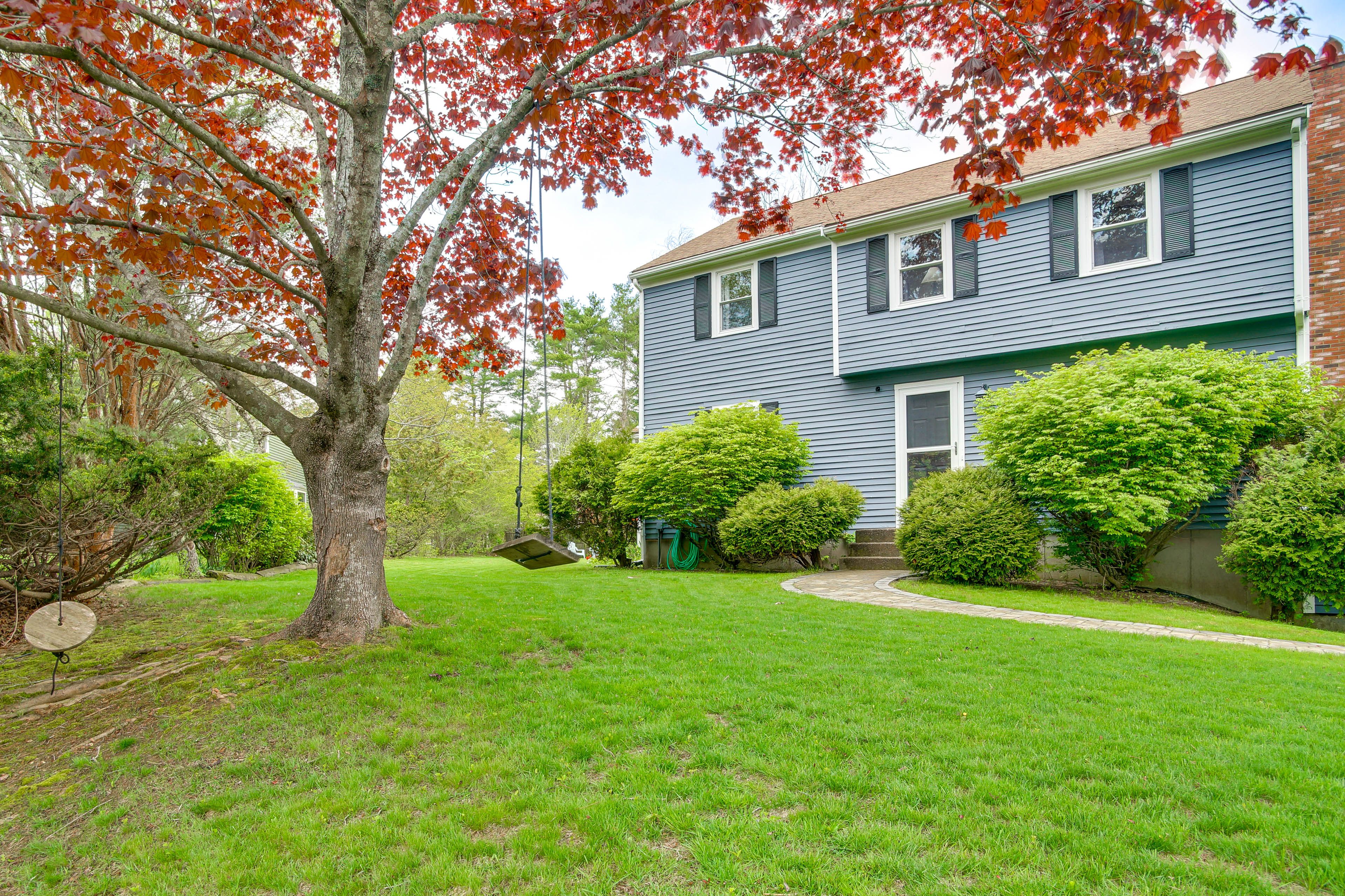 Property Exterior | Tree Swings Basketball Hoop