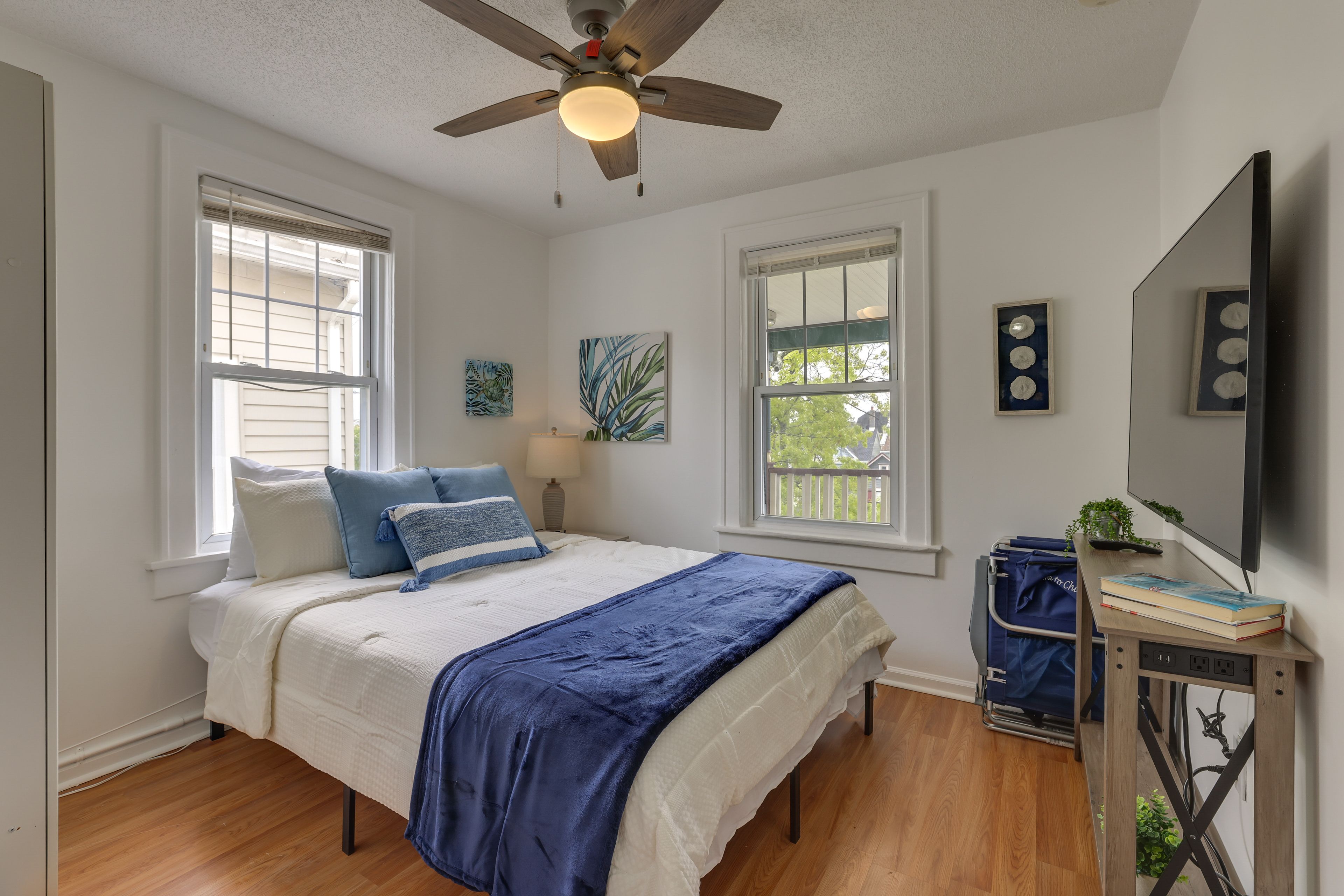 Studio | Sleeping Area | Queen Bed