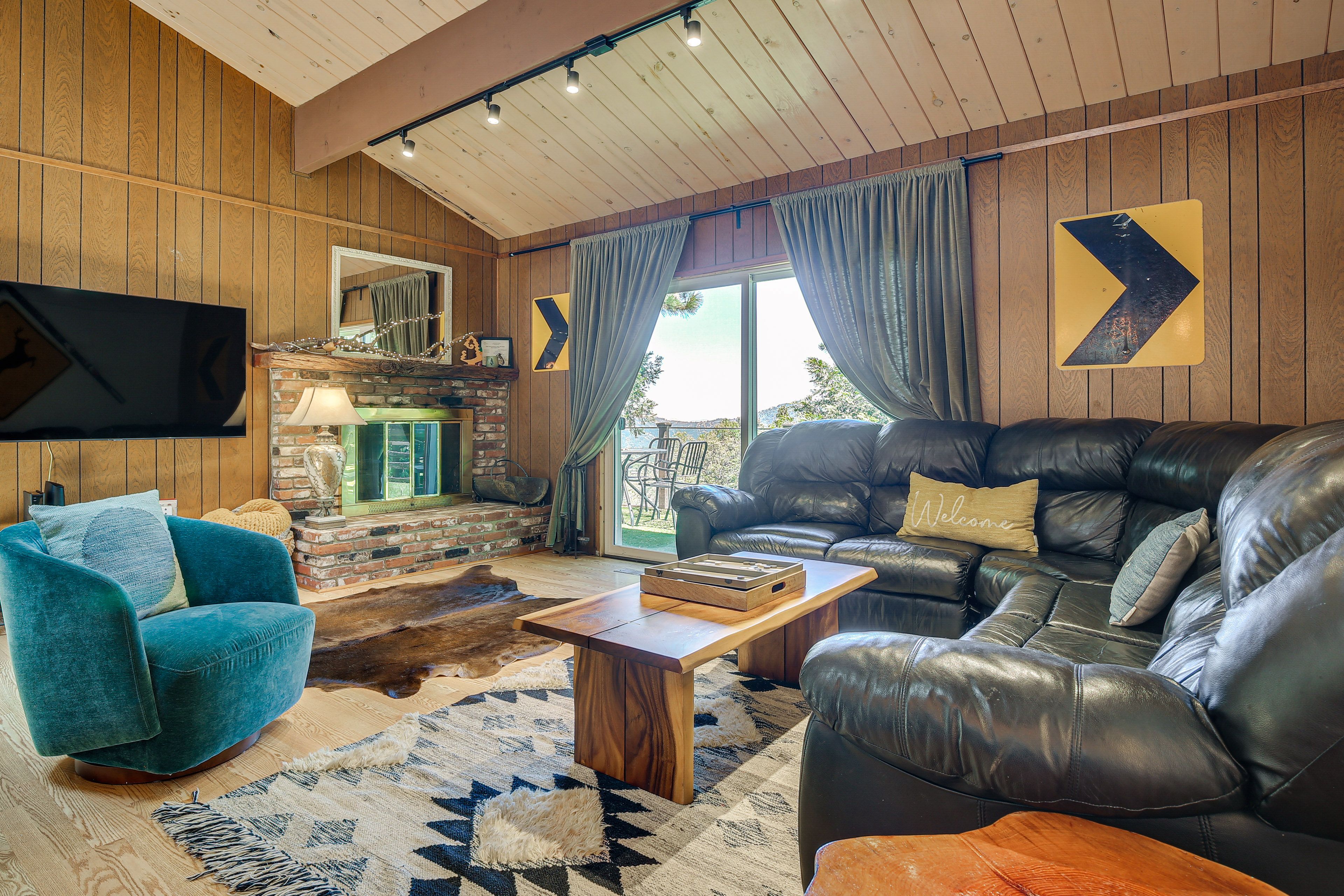 Living Room | Queen Sleeper Sofa | Main Level