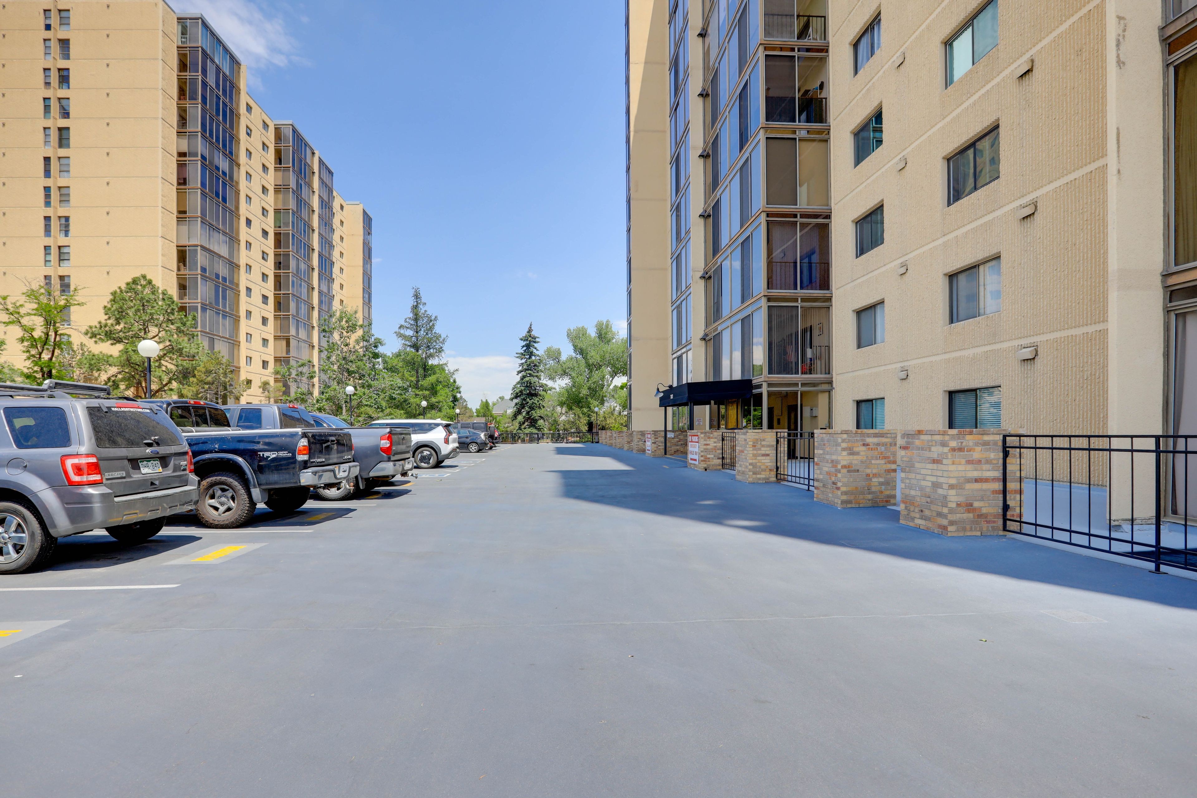 Exterior | Community Parking Garage (1 Vehicle)