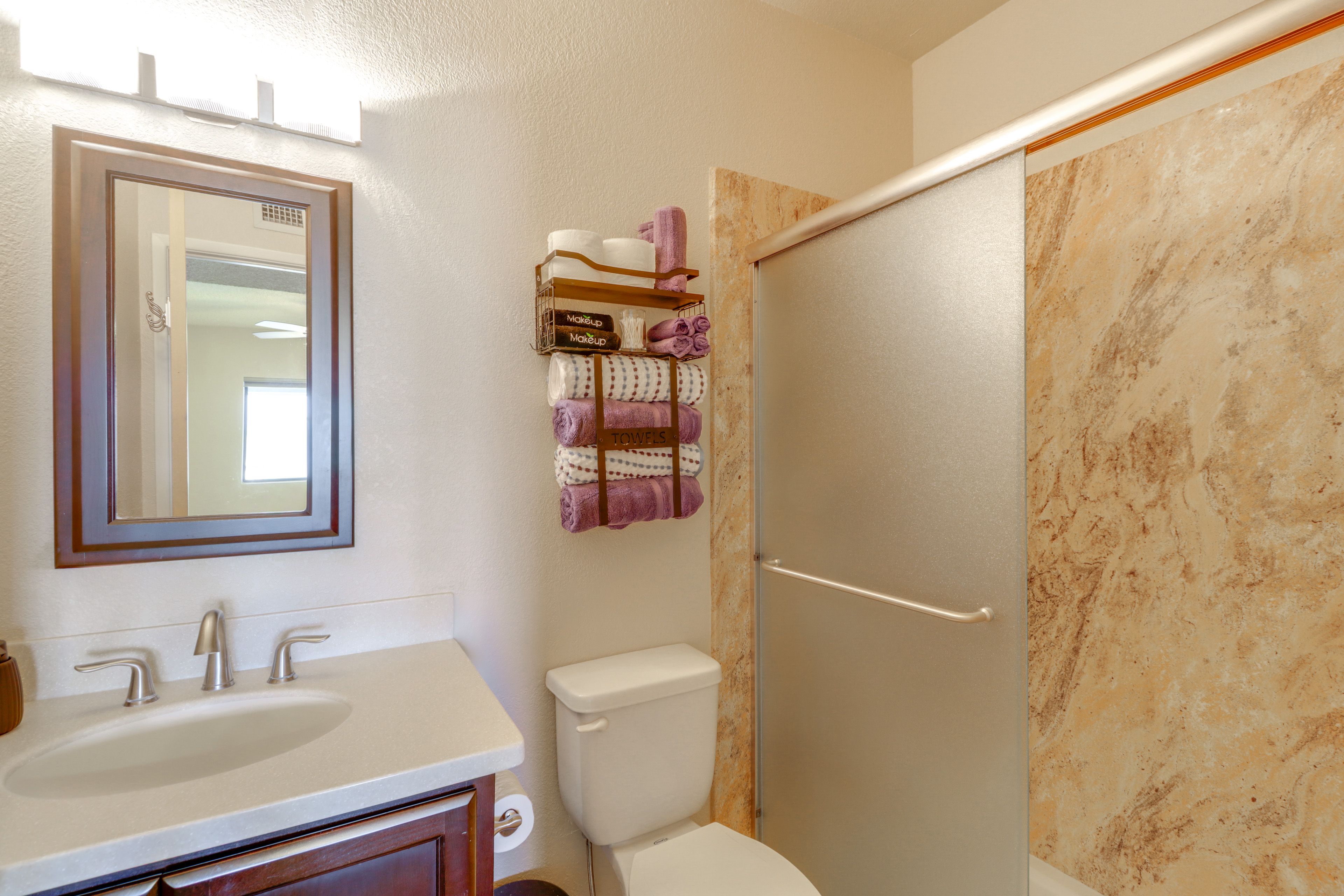 Full Bathroom | Towels & Linens Provided