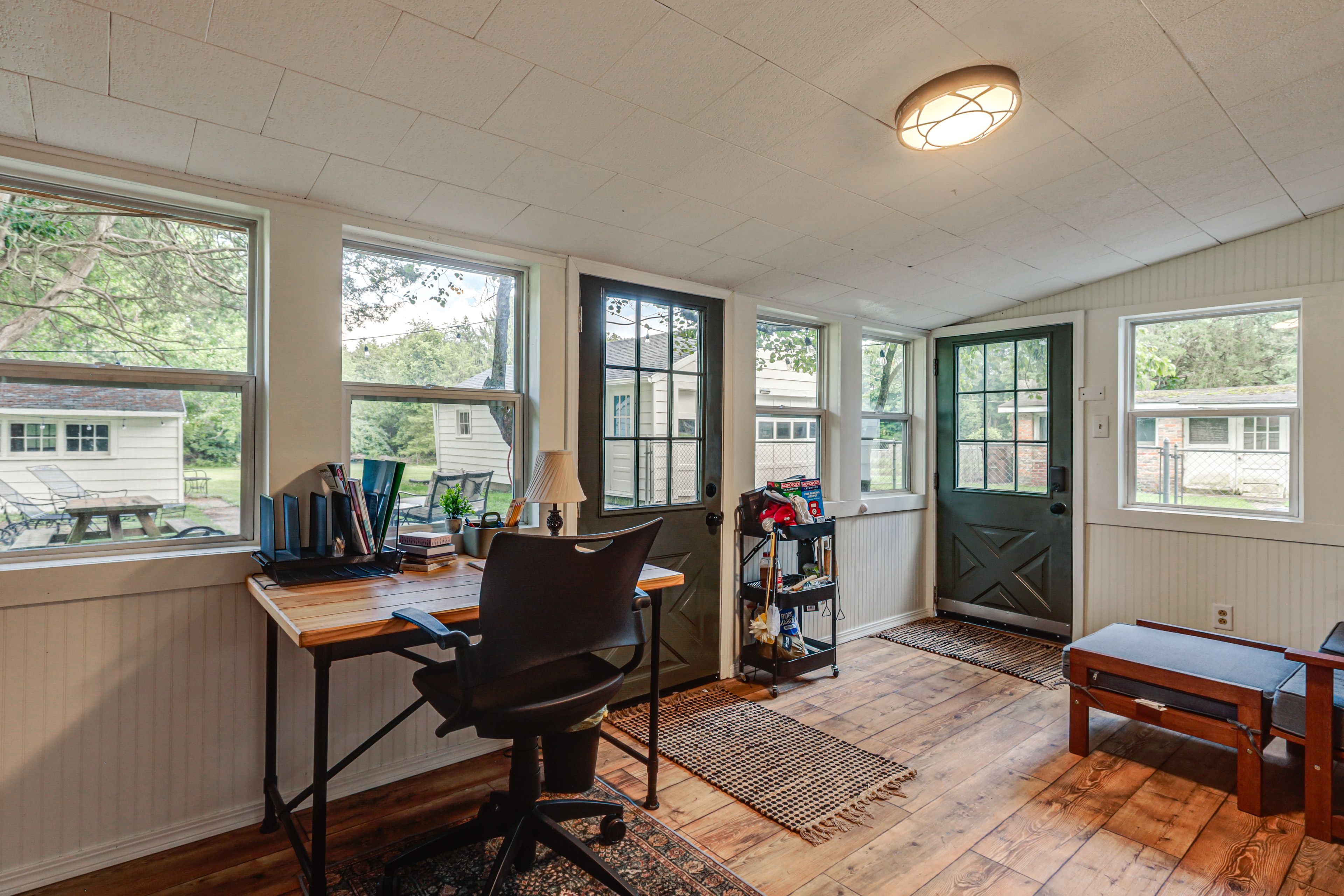 Enclosed Porch | Single-Story Home