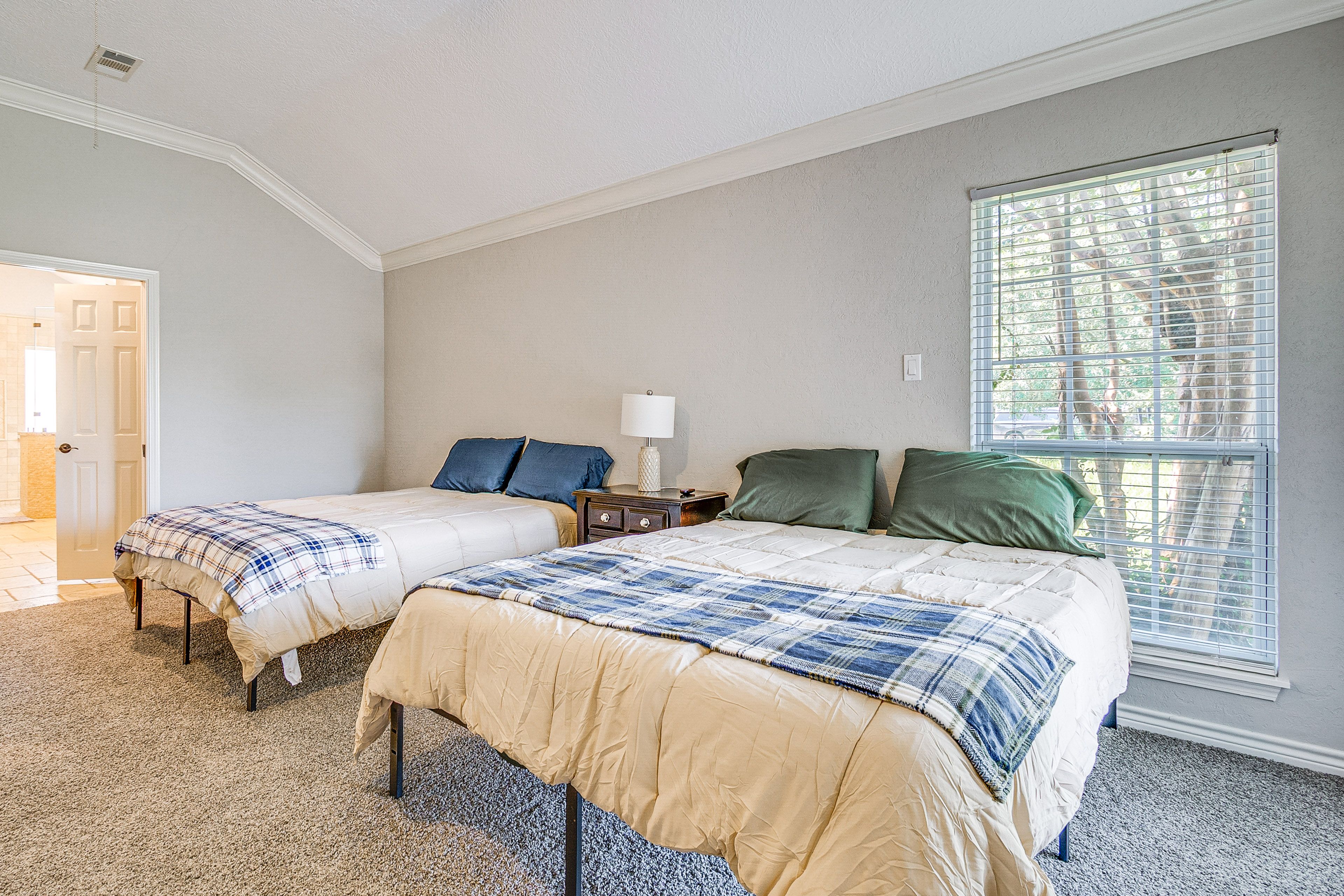 Bedroom 1 | 2 Queen Beds | Twin Bed | Crib | Smart TV