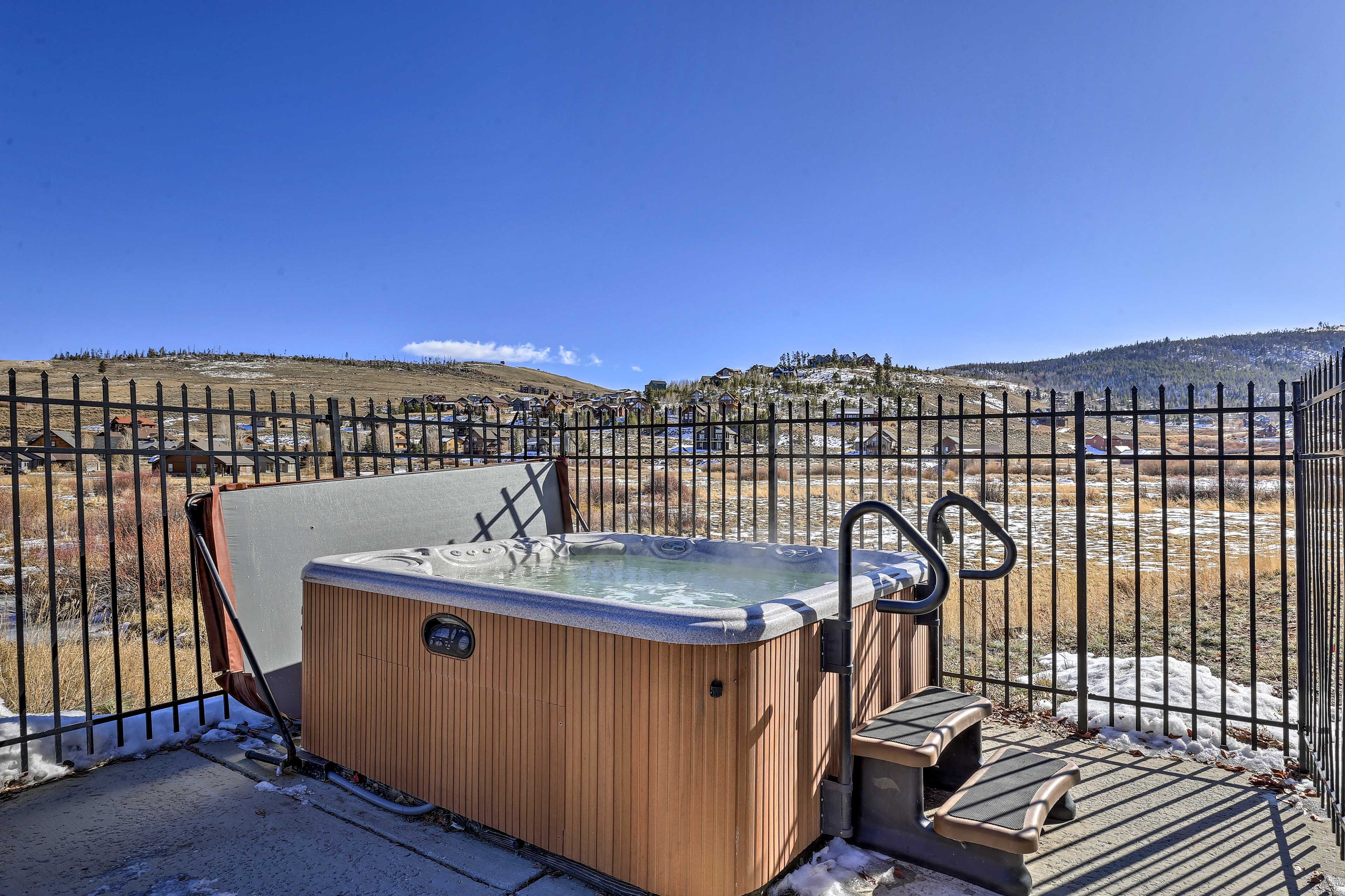 Aspen Meadows | Community Hot Tub