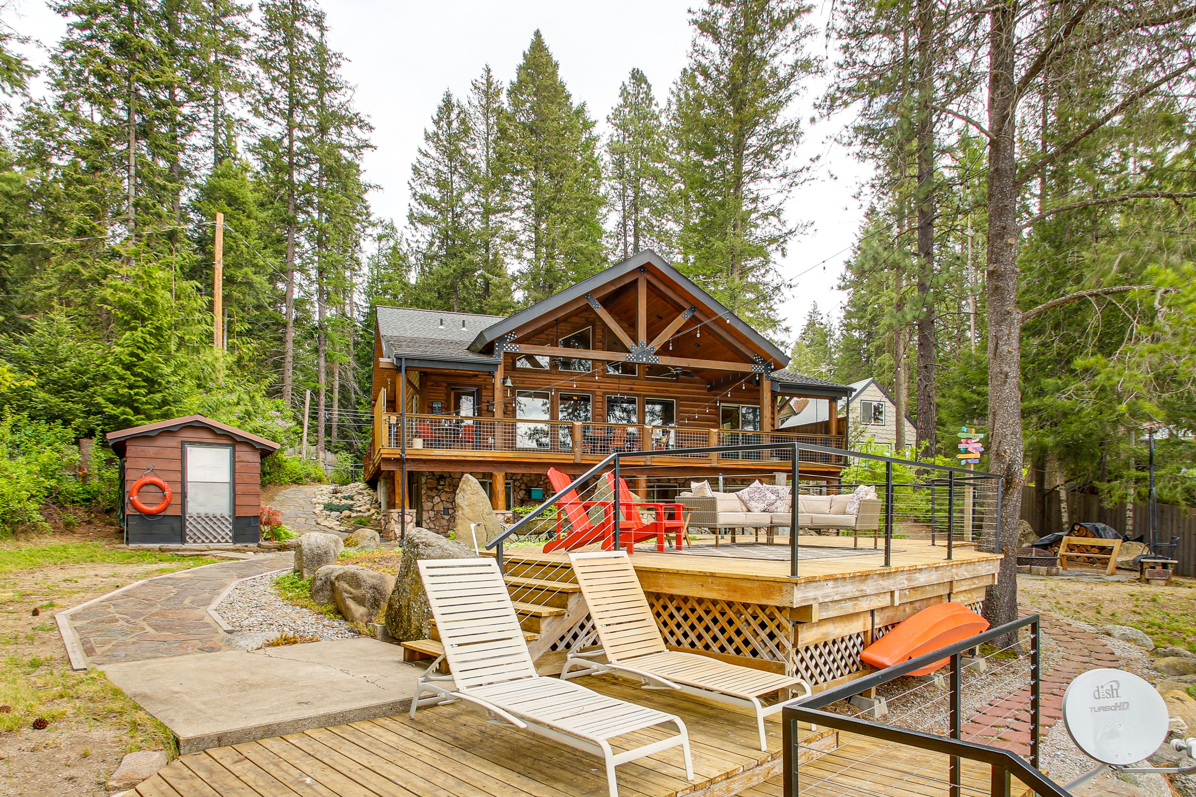 Property Exterior | 2-Level Cabin