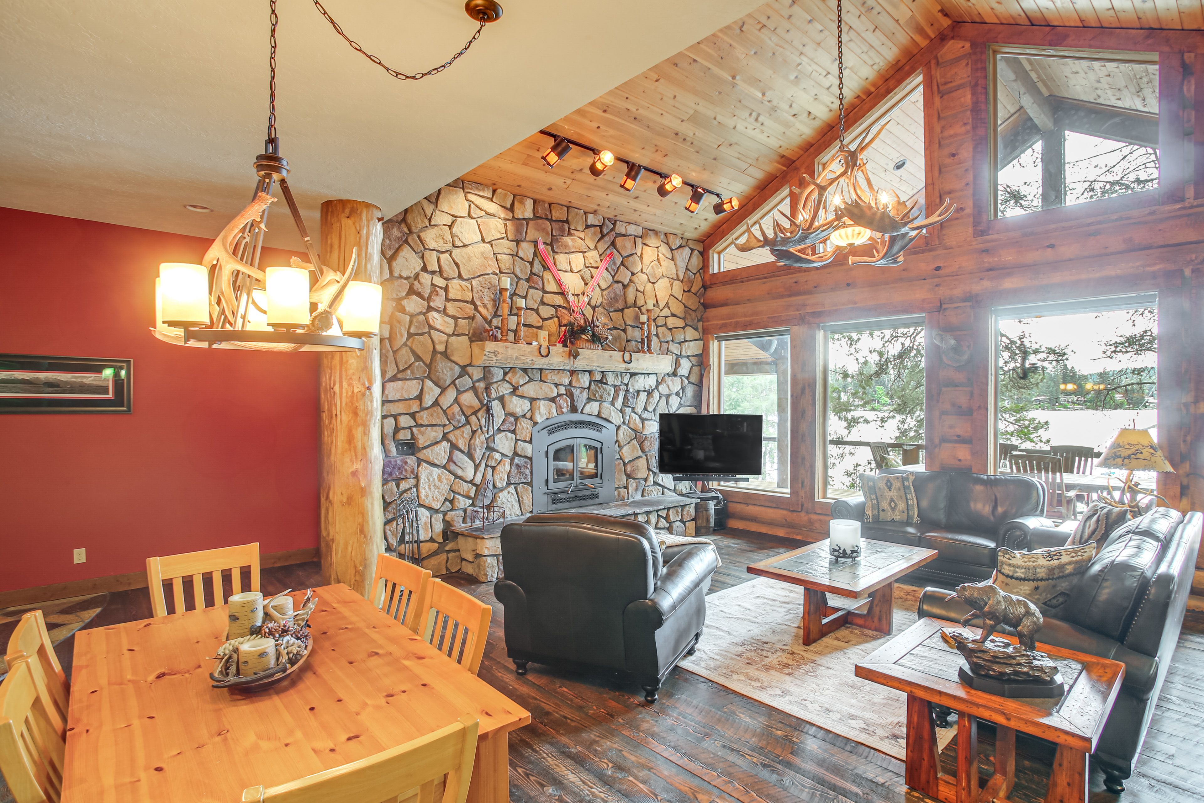 Dining Area | Main Level