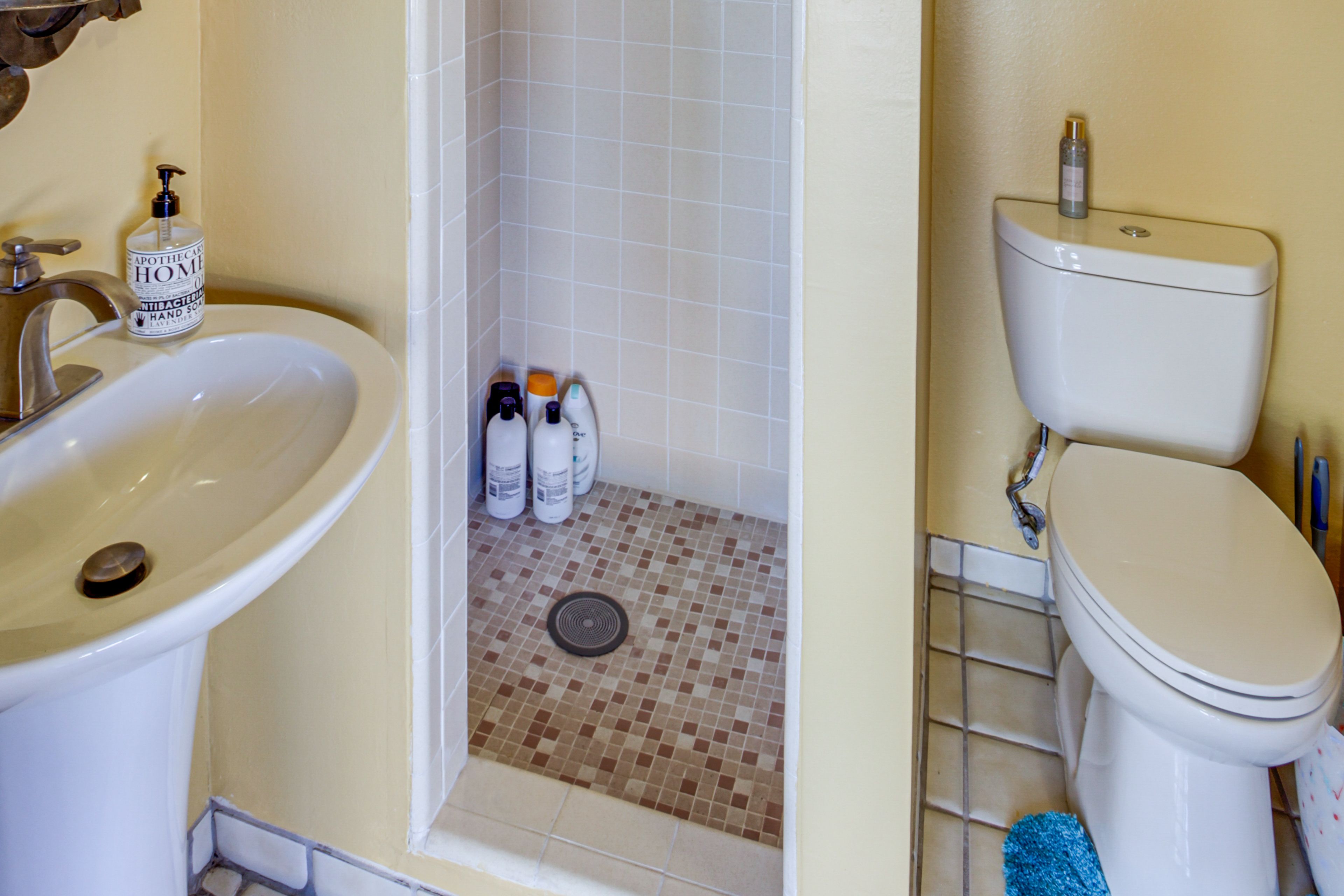 Bathroom (Exterior Access)