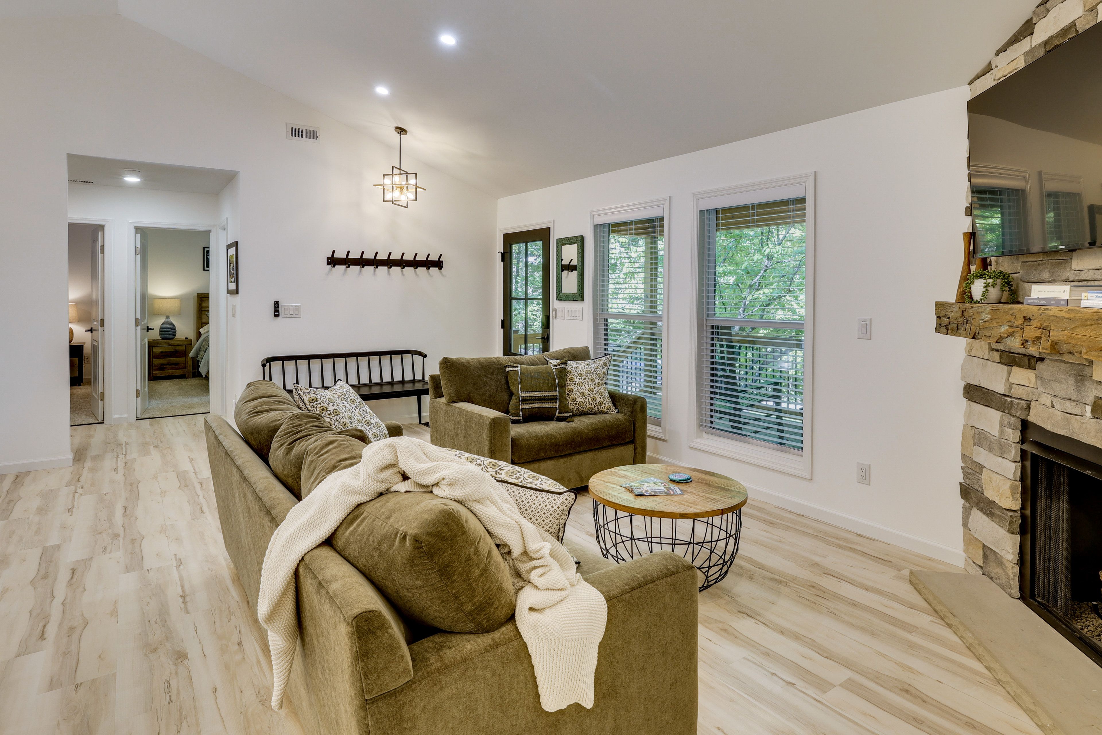 Living Area | Gas Fireplace | Board Games
